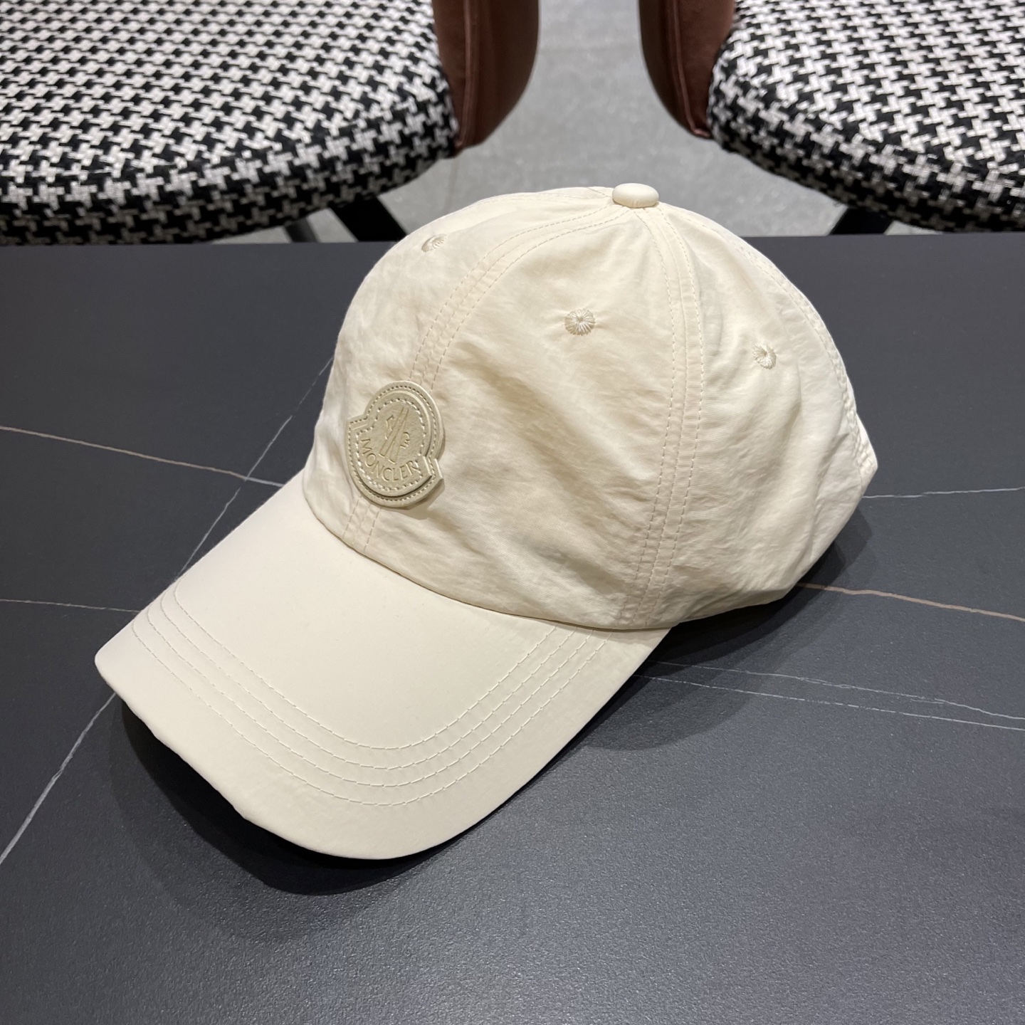 蒙口Moncler🆕春款新款个性速干清麴棒球帽，高品质透气性巨佳，高颜值时尚单品！
男女同款