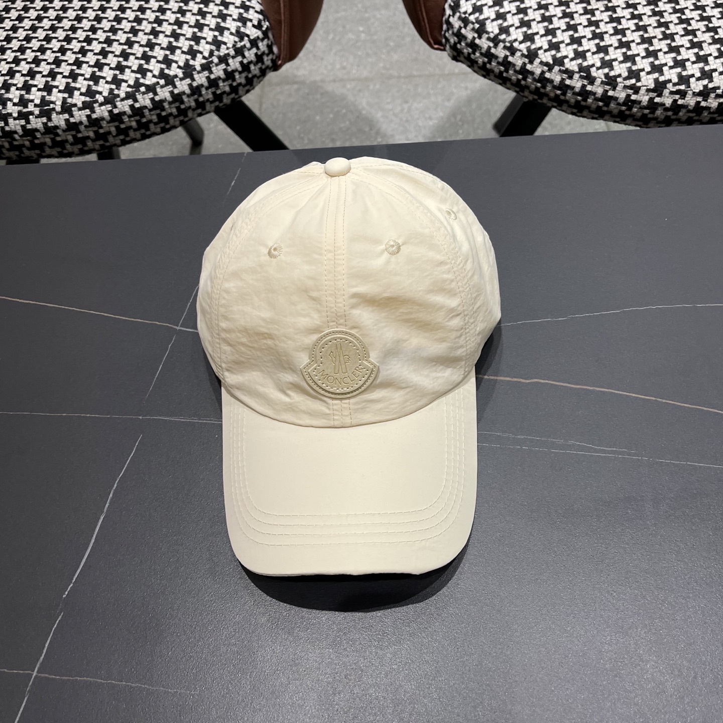  蒙口Moncler🆕春款新款个性速干清麴棒球帽，高品质透气性巨佳，高颜值时尚单品！
男女同款