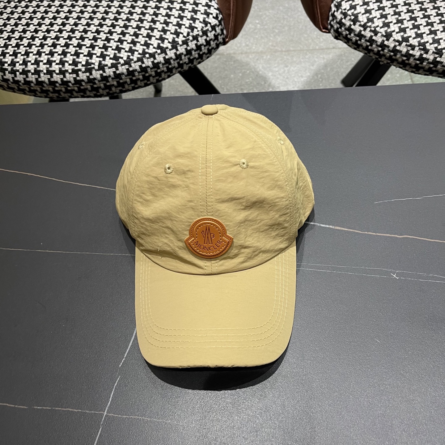  蒙口Moncler🆕春款新款个性速干清麴棒球帽，高品质透气性巨佳，高颜值时尚单品！
男女同款