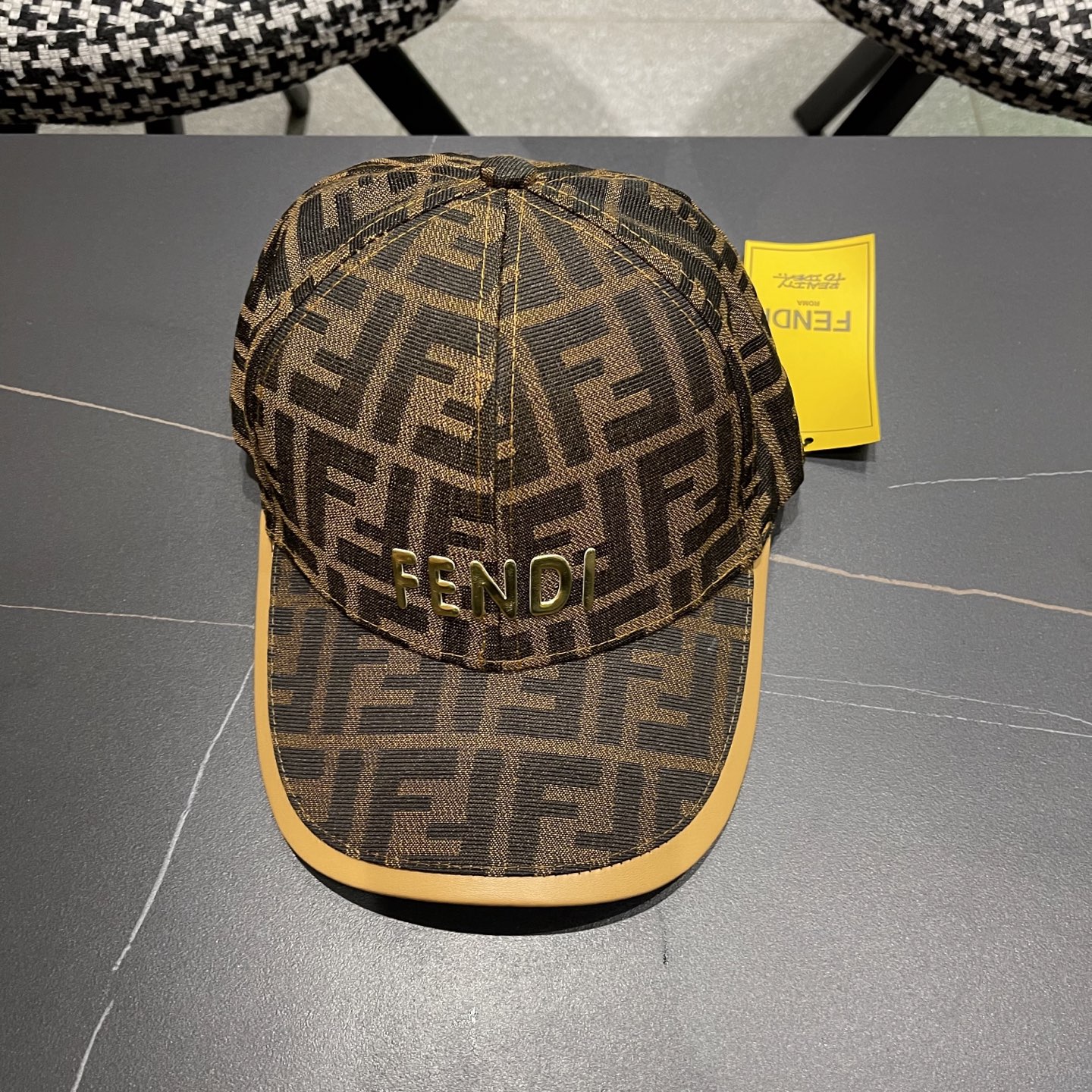  Fendi（芬迪）新款原单棒球帽， 双F提花，专柜常年热卖11开模订制轻盈透气！质量超赞，基础头围56