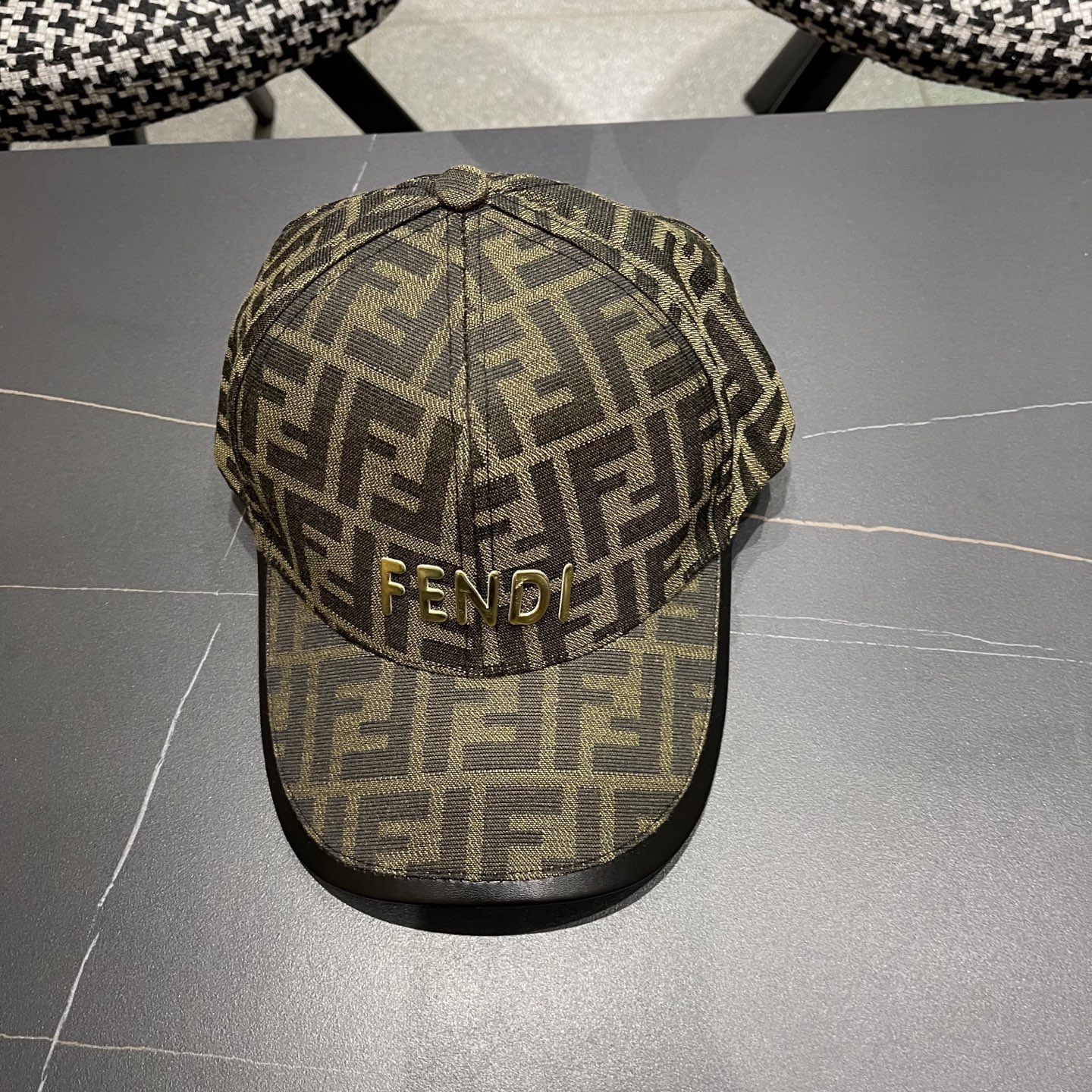  Fendi（芬迪）新款原单棒球帽， 双F提花，专柜常年热卖11开模订制轻盈透气！质量超赞，基础头围56