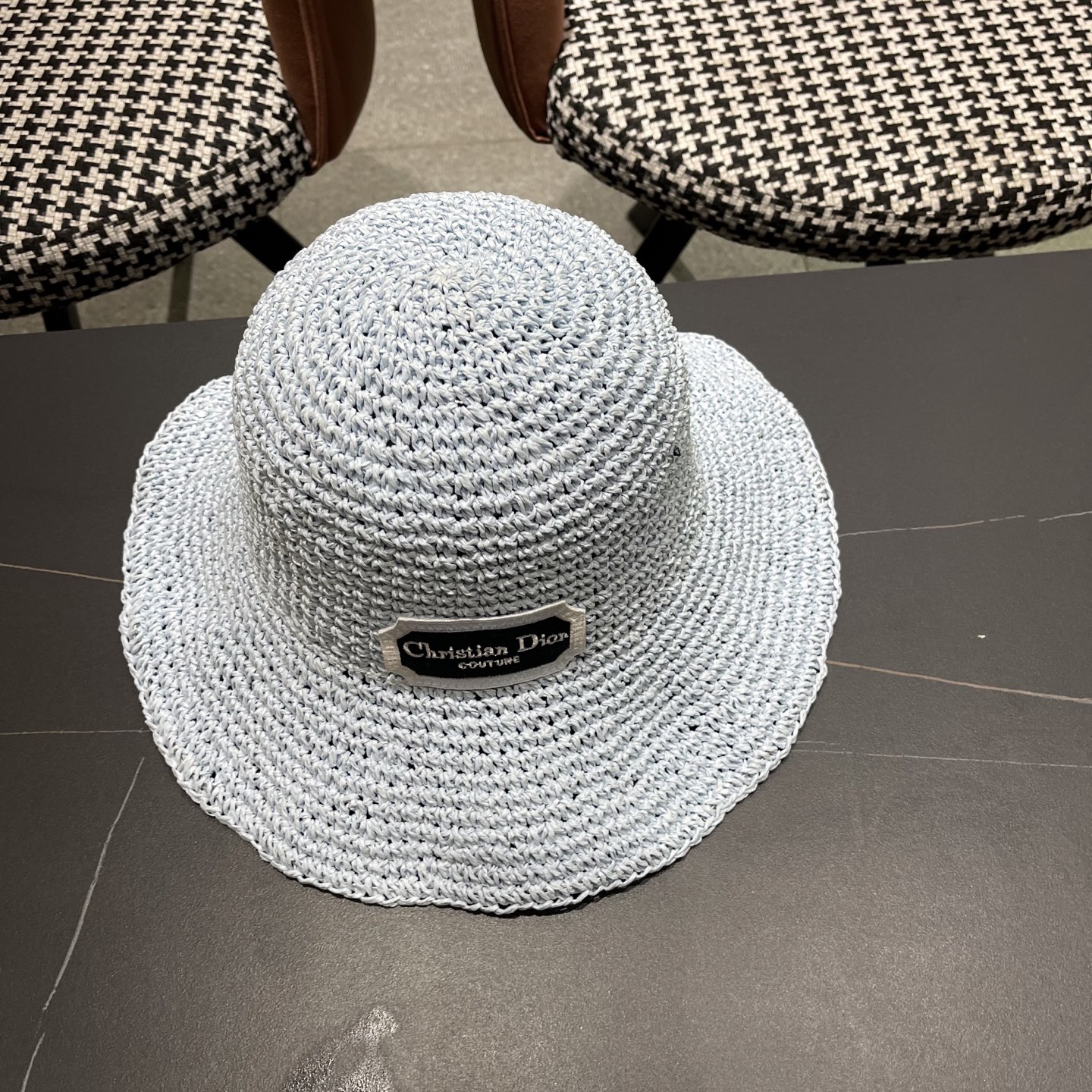  迪奥Dior 2025新款遮阳草帽女夏天海边度假可折叠太阳帽品脸小，手工编织草编渔夫帽子