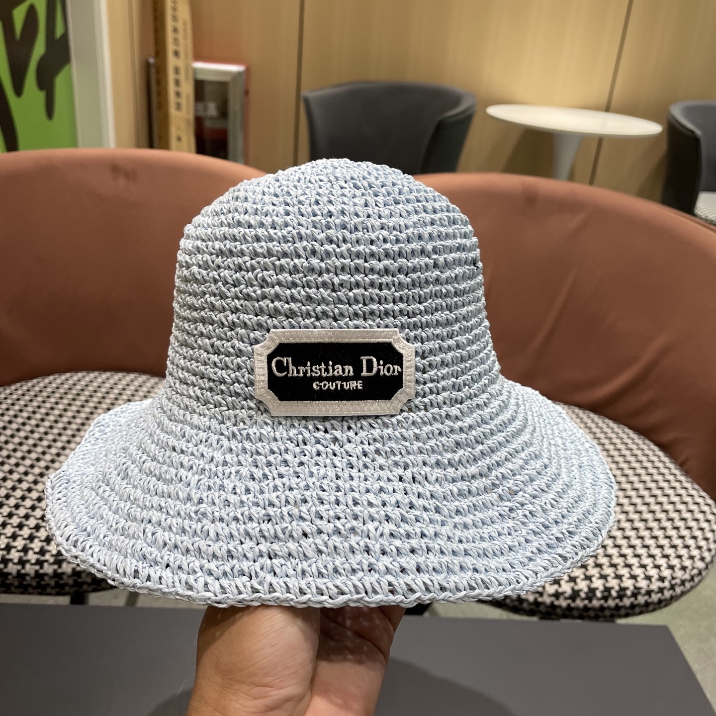  迪奥Dior 2025新款遮阳草帽女夏天海边度假可折叠太阳帽品脸小，手工编织草编渔夫帽子