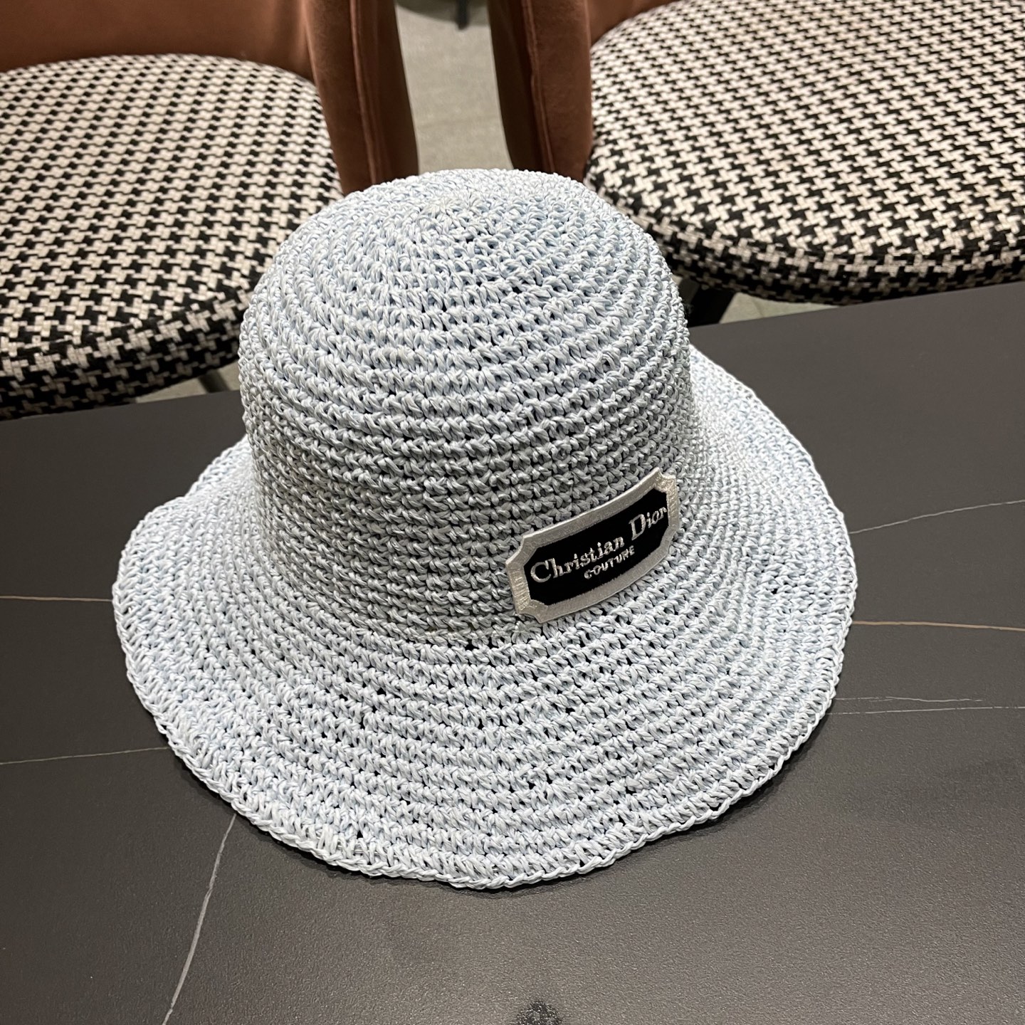  迪奥Dior 2025新款遮阳草帽女夏天海边度假可折叠太阳帽品脸小，手工编织草编渔夫帽子