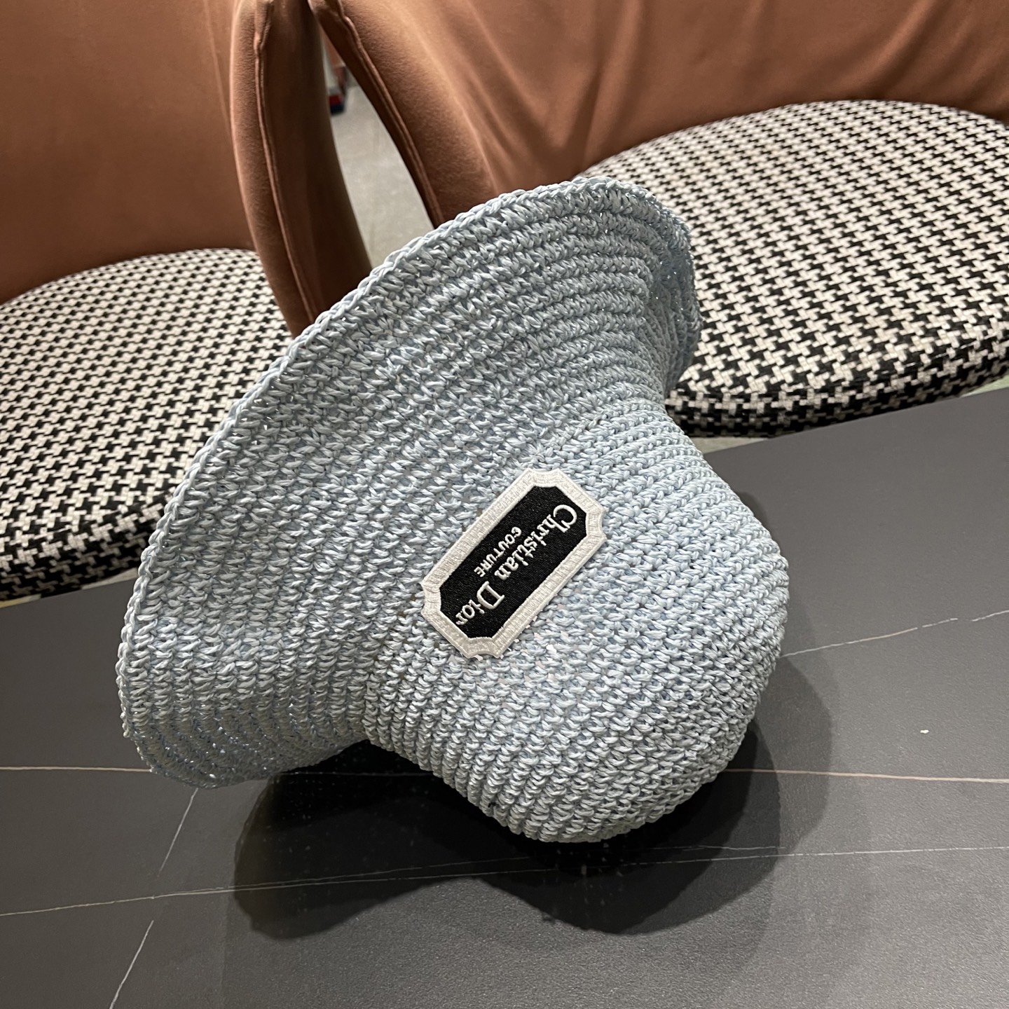  迪奥Dior 2025新款遮阳草帽女夏天海边度假可折叠太阳帽品脸小，手工编织草编渔夫帽子