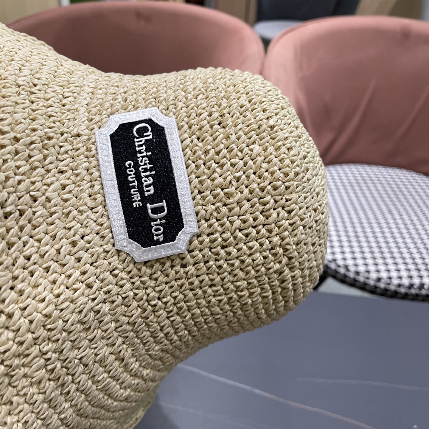  迪奥Dior 2025新款遮阳草帽女夏天海边度假可折叠太阳帽品脸小，手工编织草编渔夫帽子