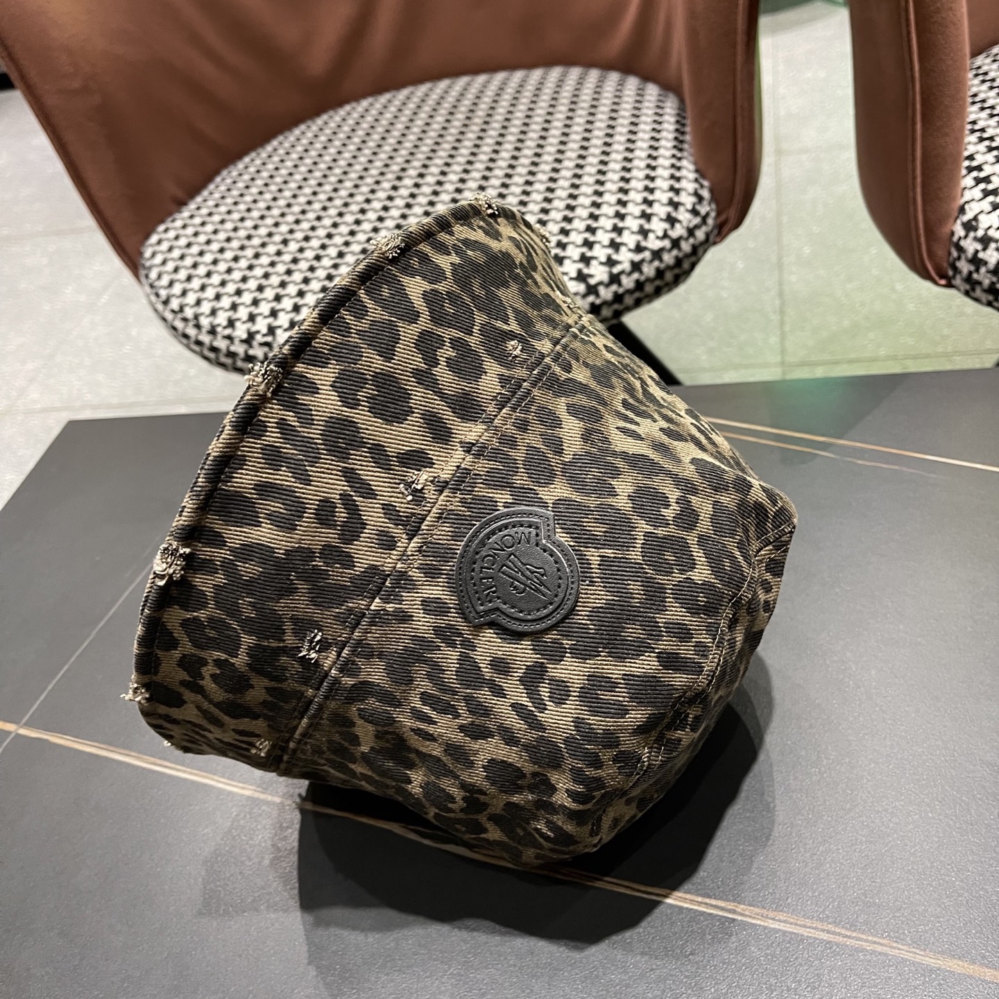  蒙口Moncler豹纹渔夫帽女2025春秋新款日系复古破洞水桶桶帽素颜百搭显脸小盆帽