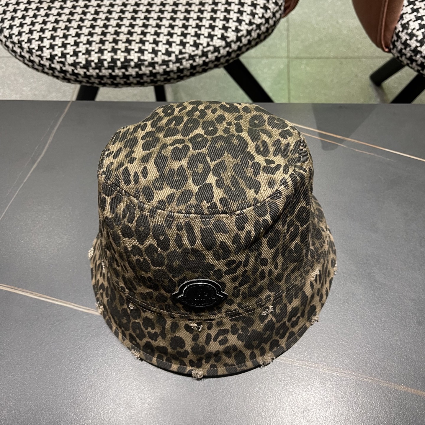  蒙口Moncler豹纹渔夫帽女2025春秋新款日系复古破洞水桶桶帽素颜百搭显脸小盆帽