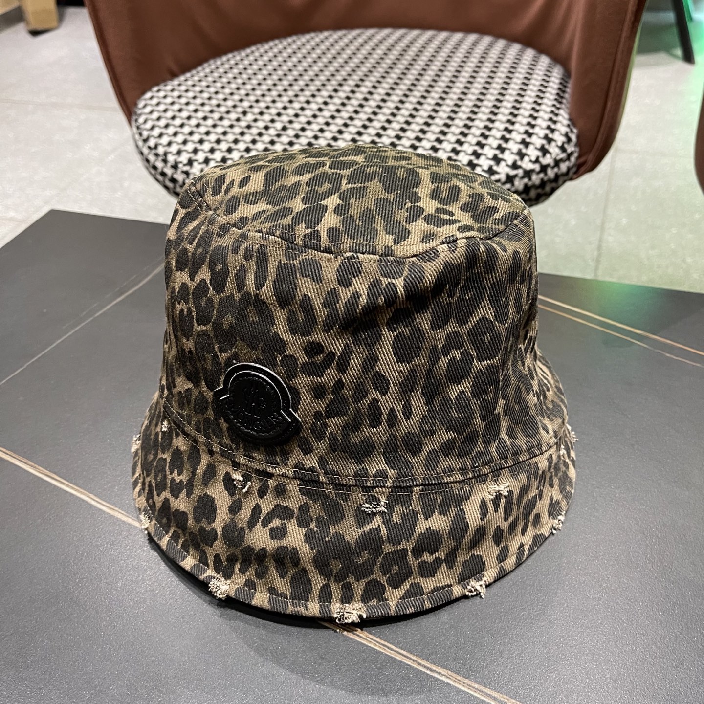  蒙口Moncler豹纹渔夫帽女2025春秋新款日系复古破洞水桶桶帽素颜百搭显脸小盆帽