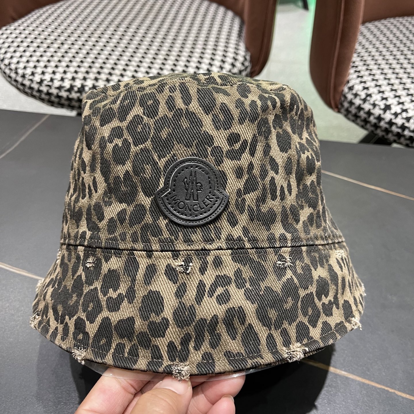  蒙口Moncler豹纹渔夫帽女2025春秋新款日系复古破洞水桶桶帽素颜百搭显脸小盆帽
