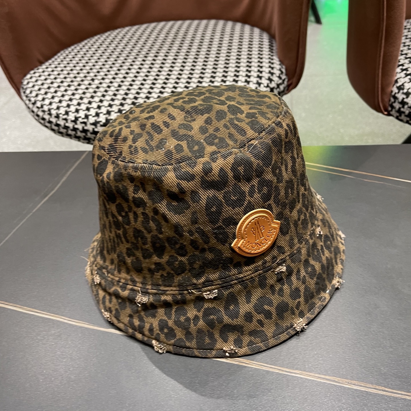  蒙口Moncler豹纹渔夫帽女2025春秋新款日系复古破洞水桶桶帽素颜百搭显脸小盆帽