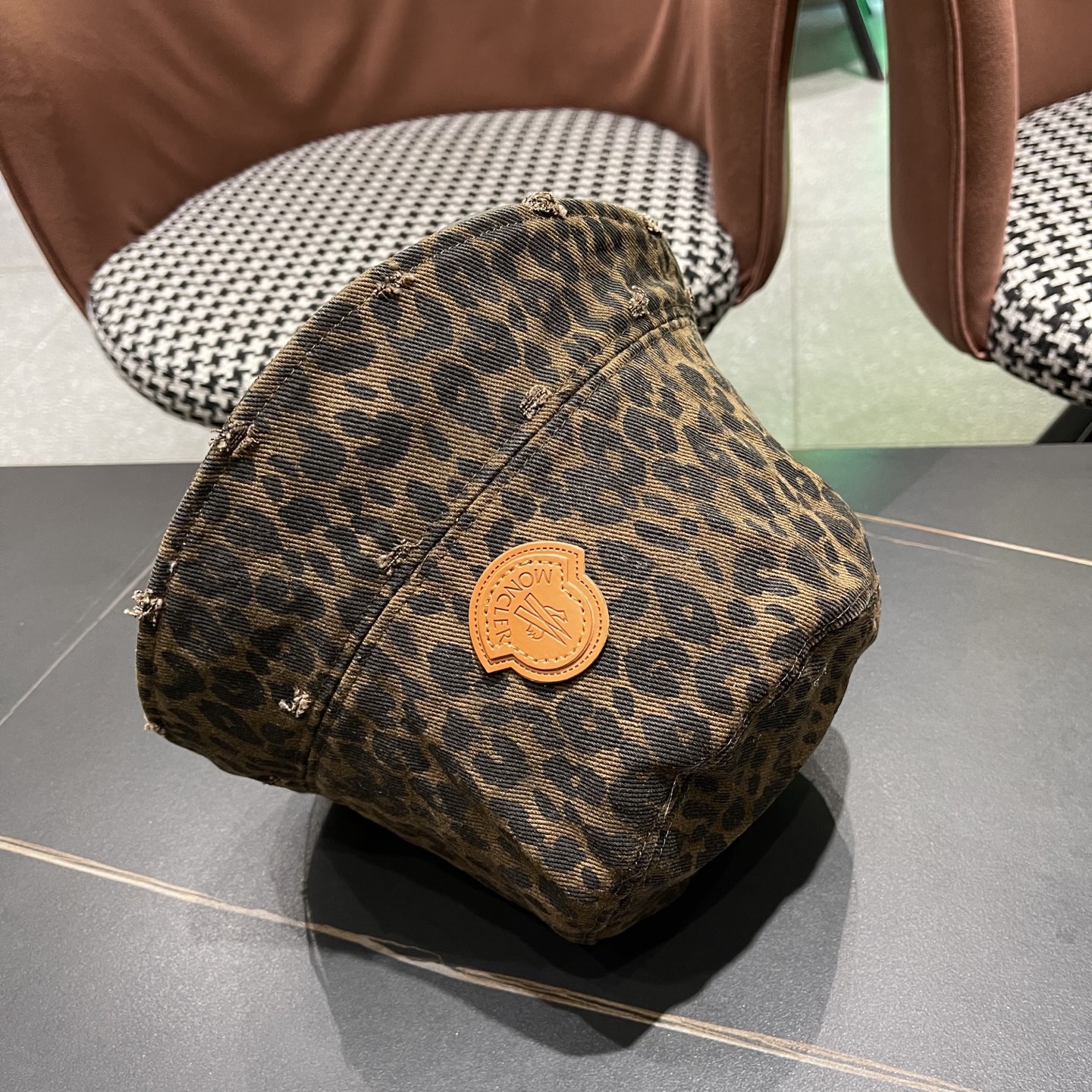  蒙口Moncler豹纹渔夫帽女2025春秋新款日系复古破洞水桶桶帽素颜百搭显脸小盆帽