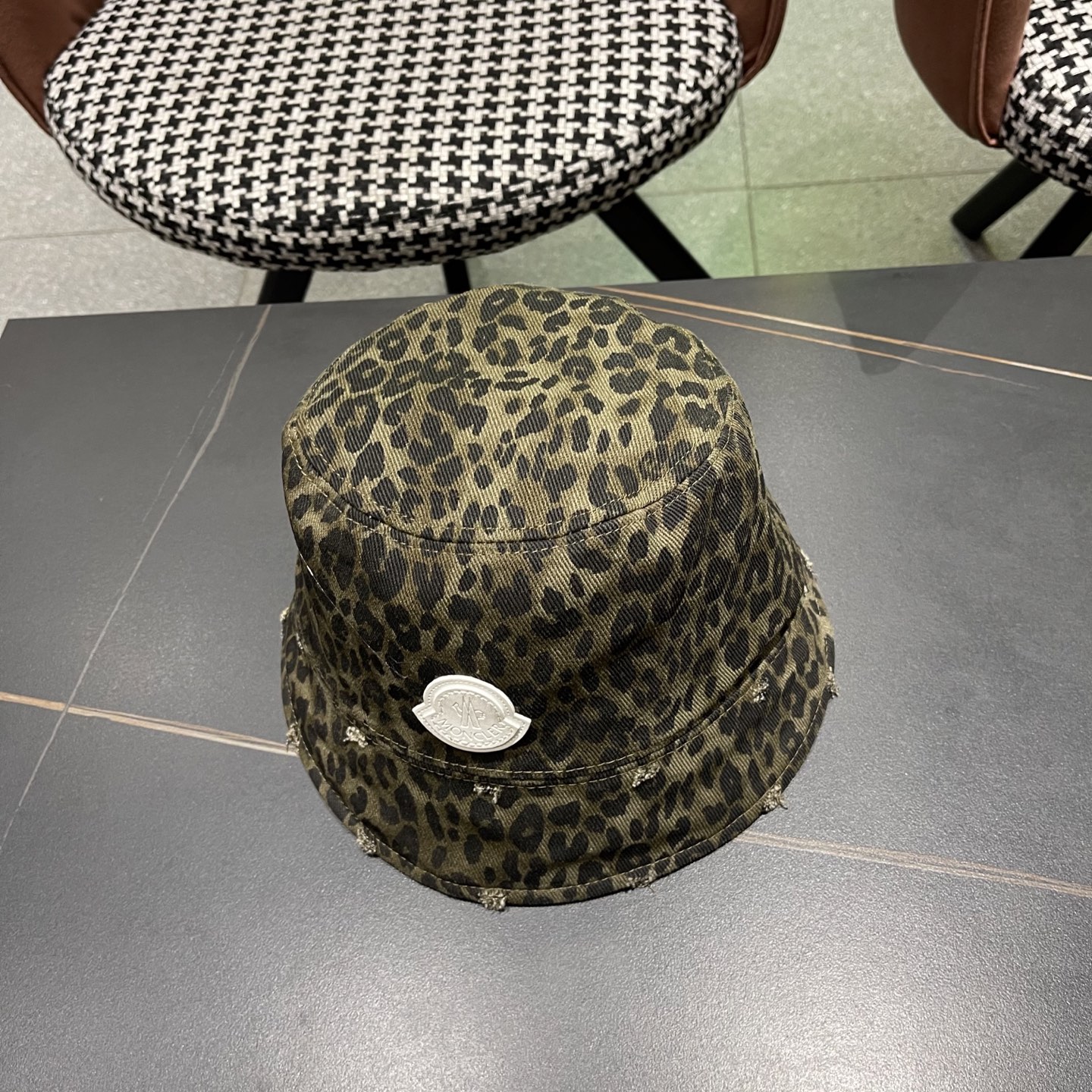  蒙口Moncler豹纹渔夫帽女2025春秋新款日系复古破洞水桶桶帽素颜百搭显脸小盆帽