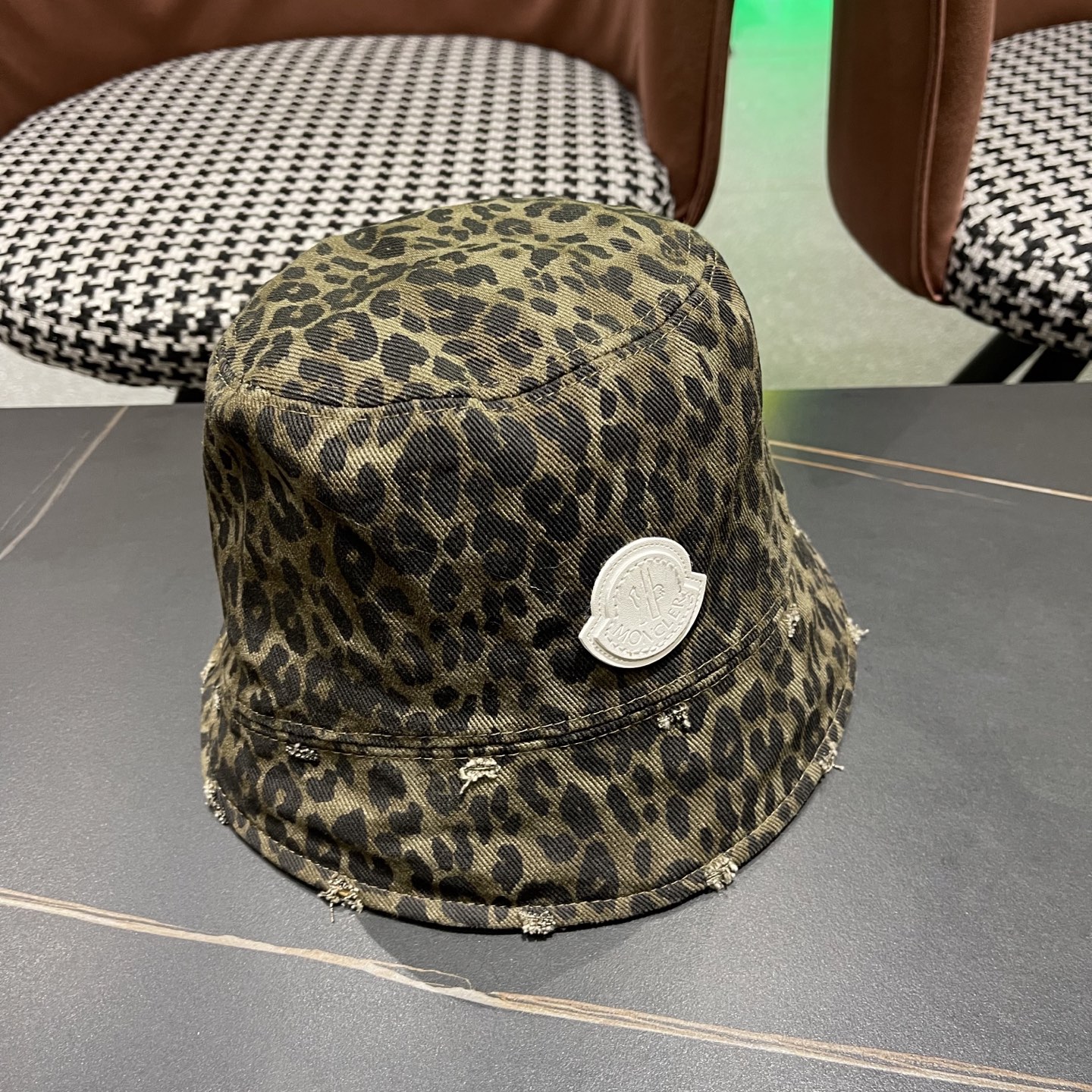  蒙口Moncler豹纹渔夫帽女2025春秋新款日系复古破洞水桶桶帽素颜百搭显脸小盆帽