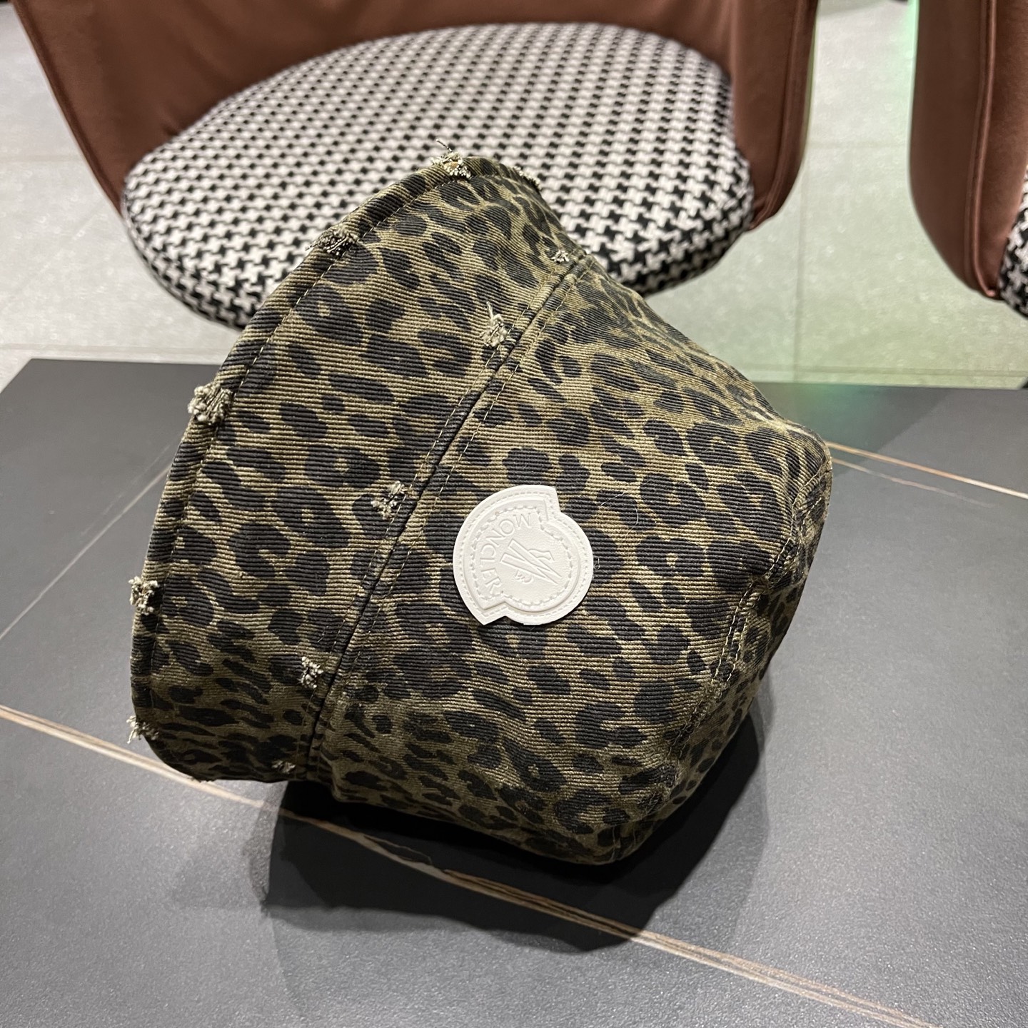  蒙口Moncler豹纹渔夫帽女2025春秋新款日系复古破洞水桶桶帽素颜百搭显脸小盆帽