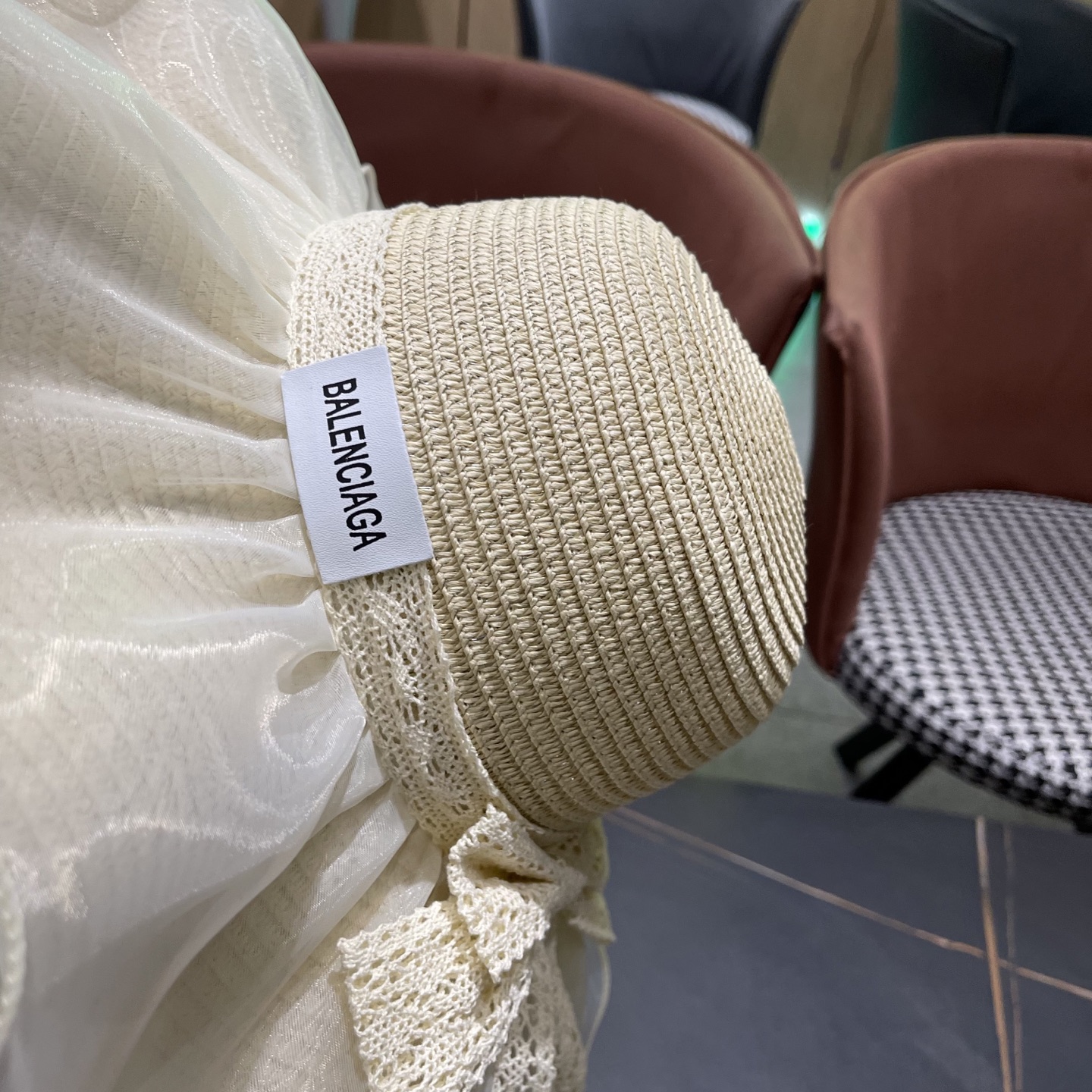  新品Balenciaga巴黎世家法式波浪边沙滩帽子时尚休闲百搭出游太阳帽可折
叠海边防晒大帽檐