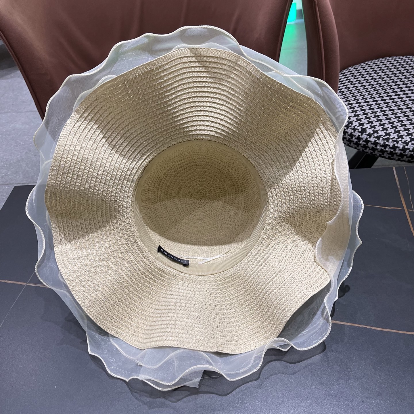  新品Balenciaga巴黎世家法式波浪边沙滩帽子时尚休闲百搭出游太阳帽可折
叠海边防晒大帽檐