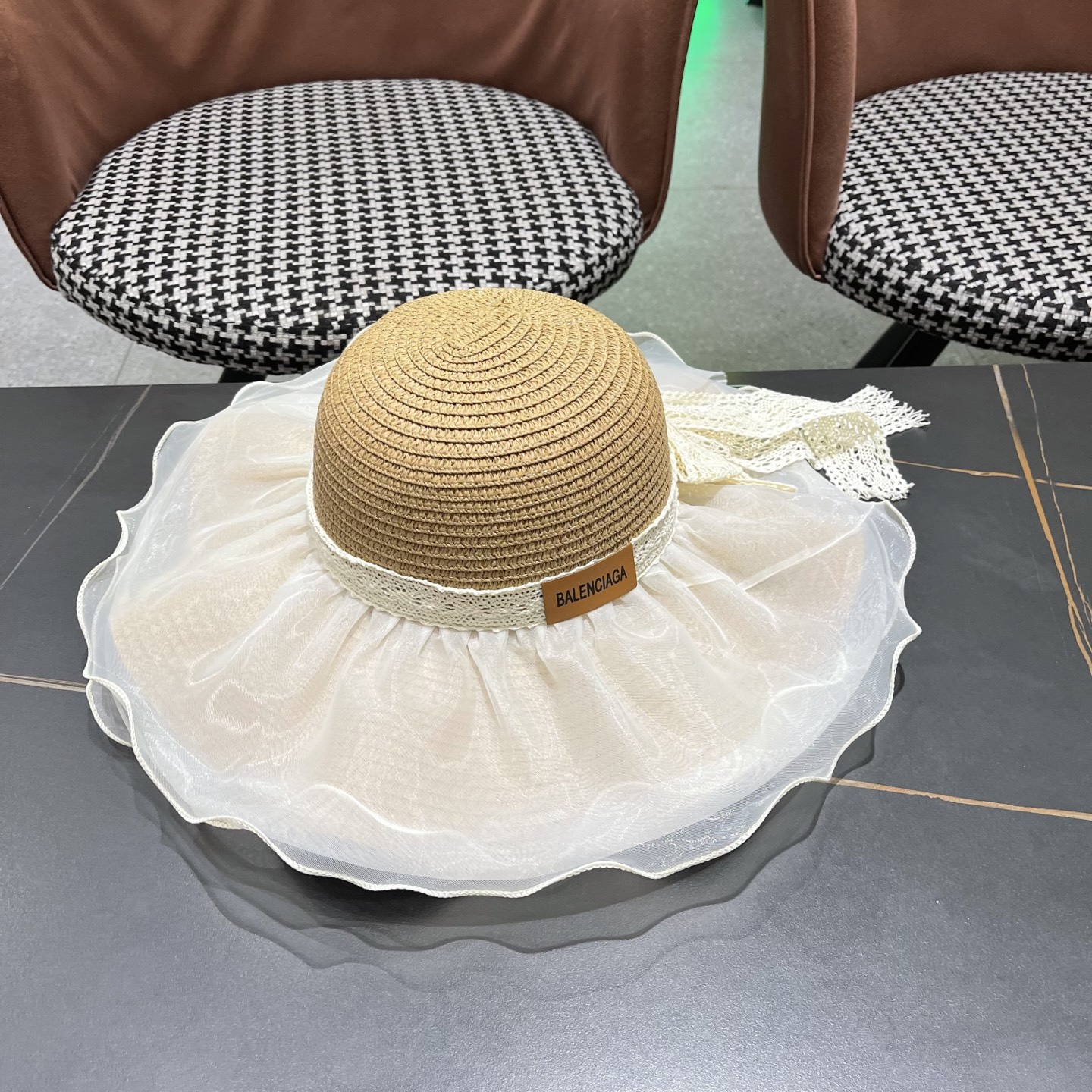  新品Balenciaga巴黎世家法式波浪边沙滩帽子时尚休闲百搭出游太阳帽可折
叠海边防晒大帽檐