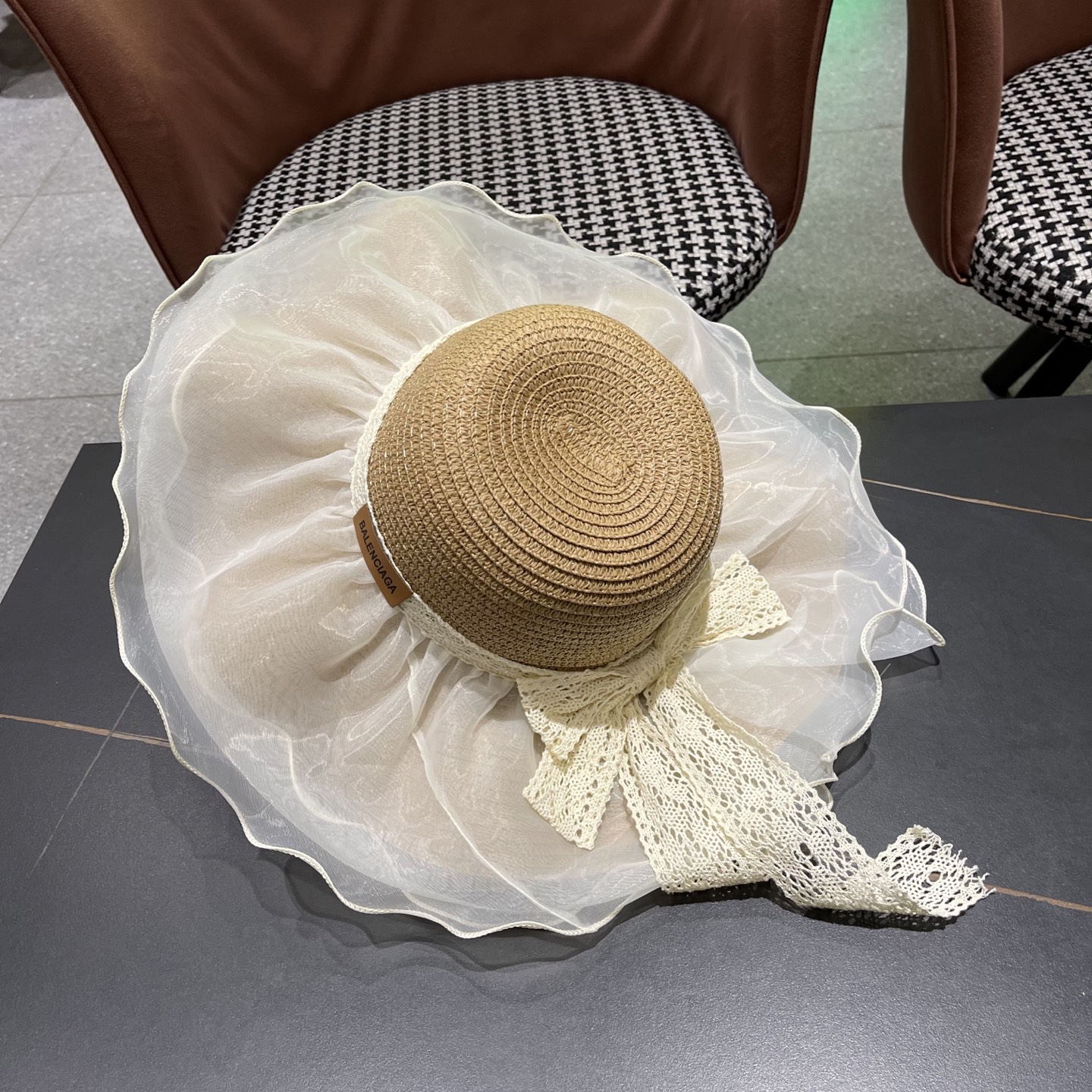  新品Balenciaga巴黎世家法式波浪边沙滩帽子时尚休闲百搭出游太阳帽可折
叠海边防晒大帽檐