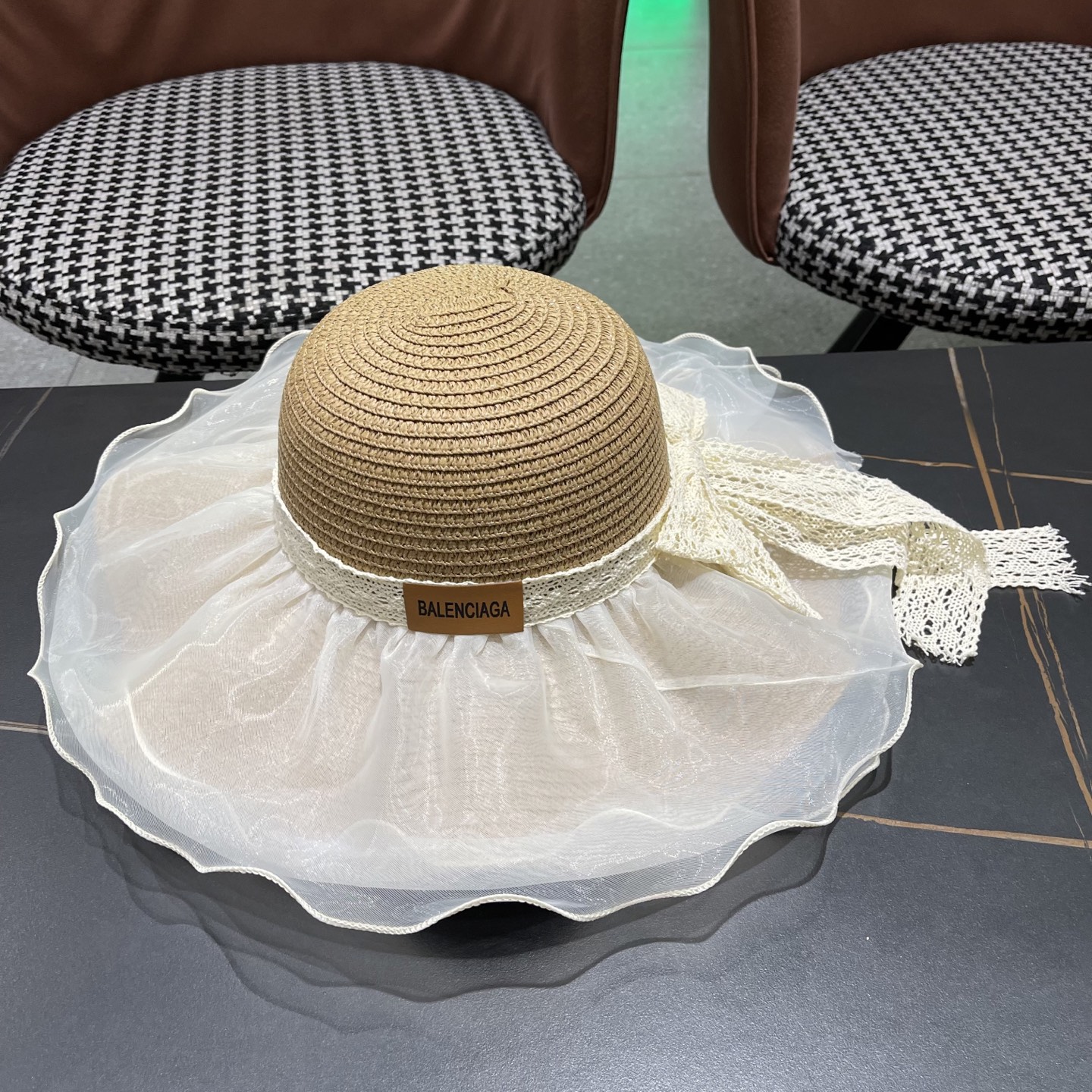  新品Balenciaga巴黎世家法式波浪边沙滩帽子时尚休闲百搭出游太阳帽可折
叠海边防晒大帽檐