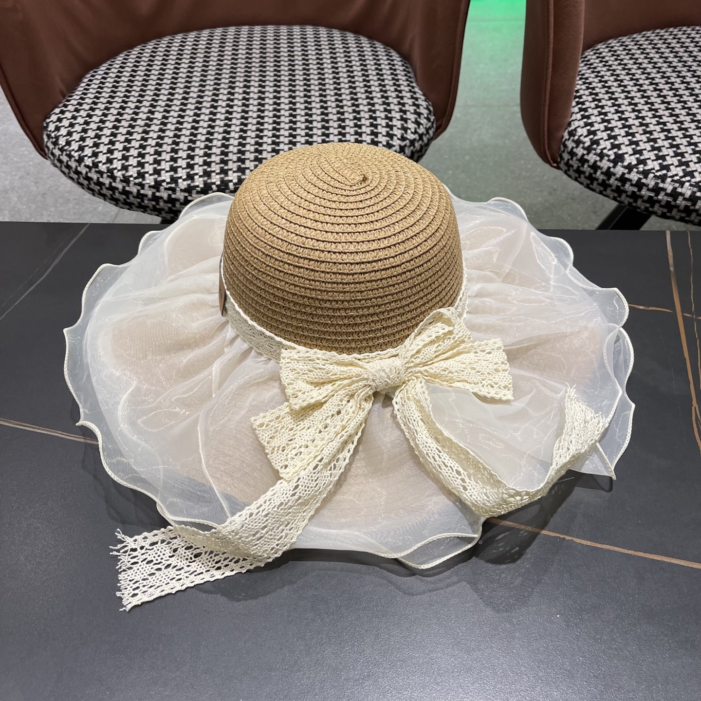  新品Balenciaga巴黎世家法式波浪边沙滩帽子时尚休闲百搭出游太阳帽可折
叠海边防晒大帽檐