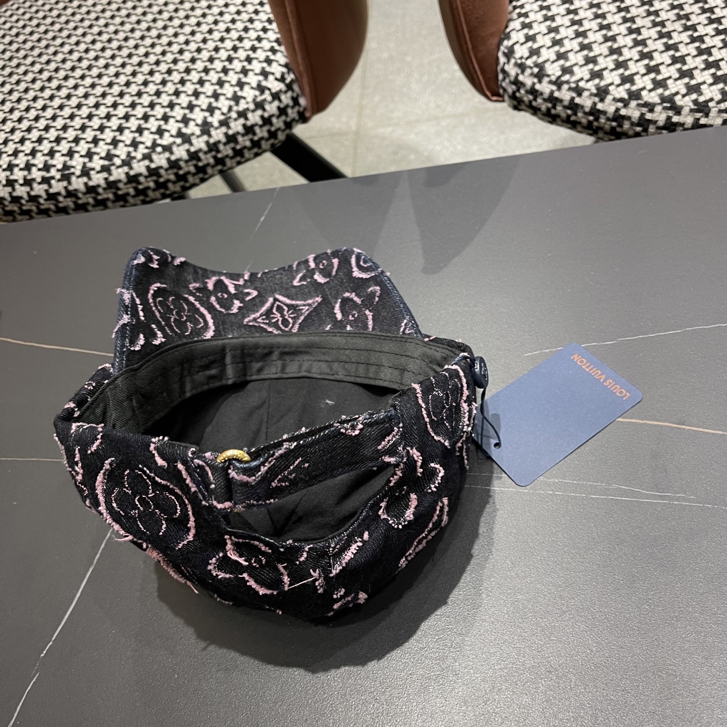  LV路易威登2025新款原单棒球帽，专柜11开模订制，原版帆布面料 轻盈透气！质量超赞，基础头围56，