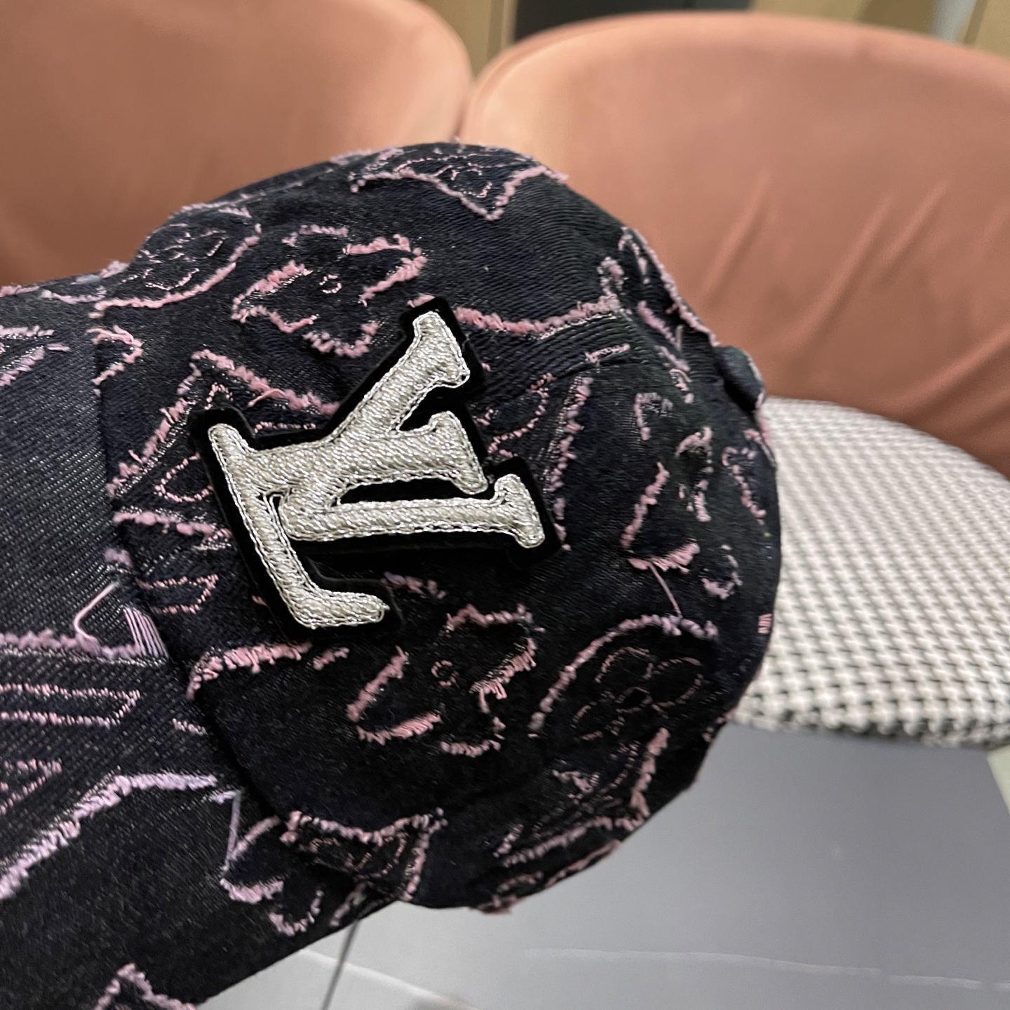  LV路易威登2025新款原单棒球帽，专柜11开模订制，原版帆布面料 轻盈透气！质量超赞，基础头围56，