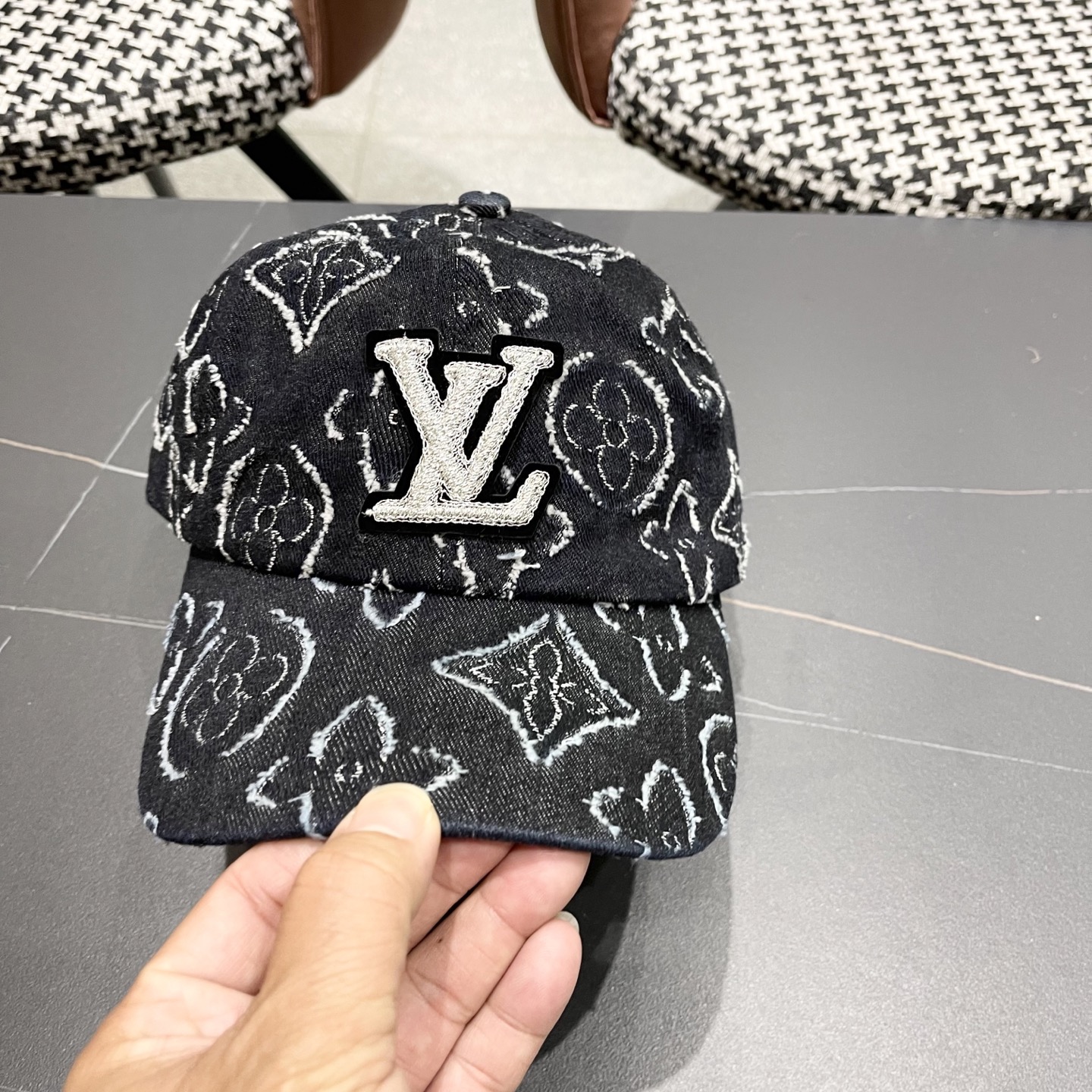  LV路易威登2025新款原单棒球帽，专柜11开模订制，原版帆布面料 轻盈透气！质量超赞，基础头围56，