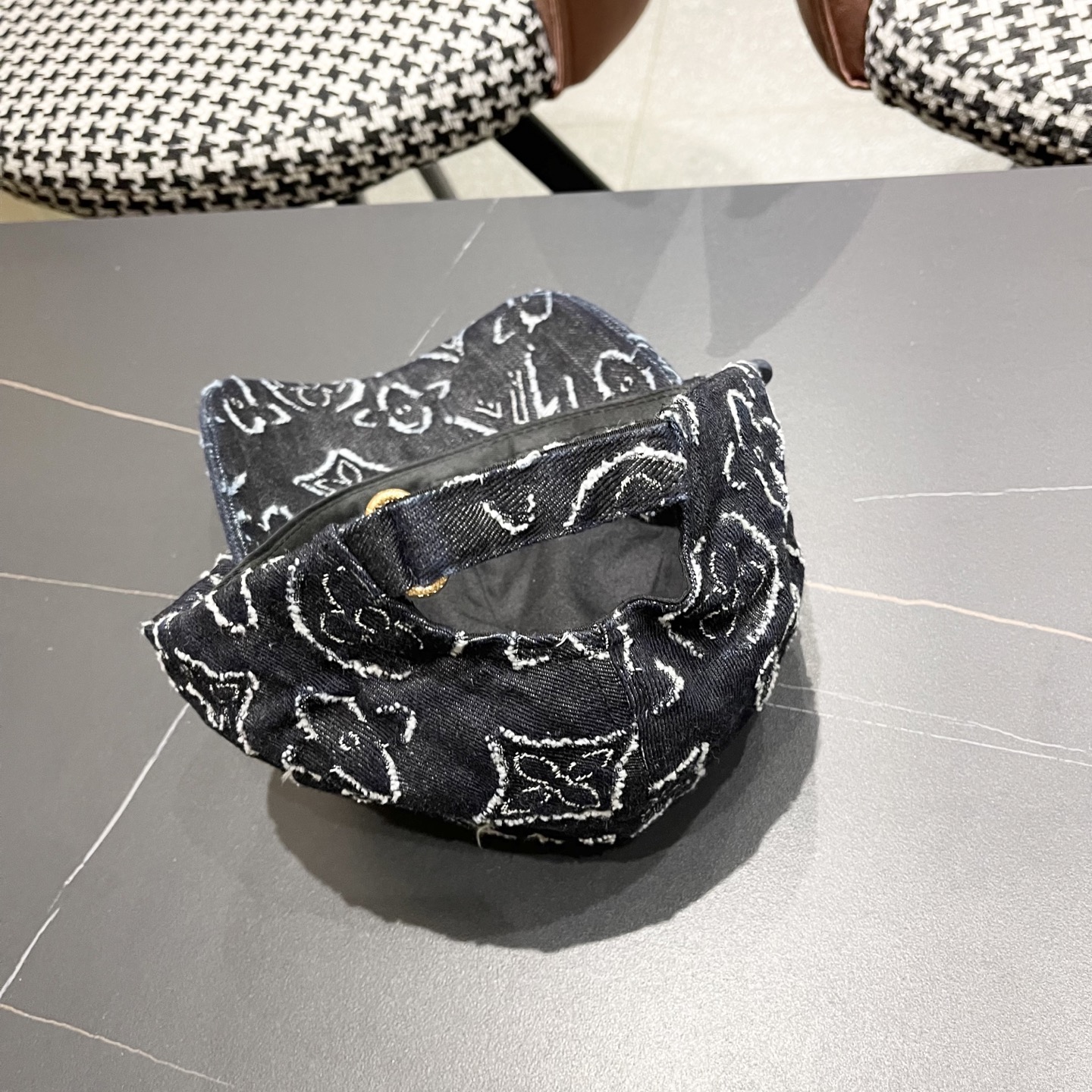  LV路易威登2025新款原单棒球帽，专柜11开模订制，原版帆布面料 轻盈透气！质量超赞，基础头围56，