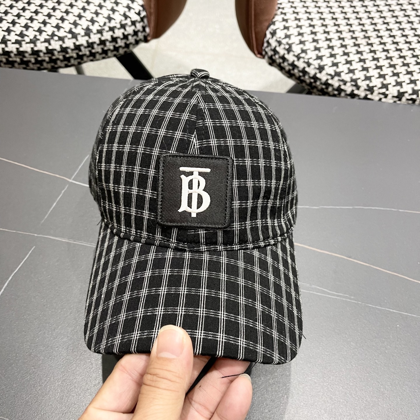  【巴宝莉BURBERRY】男女同款英伦风经典格子棒球帽
2025新款棉麻鸭舌帽遮阳透气品脸小