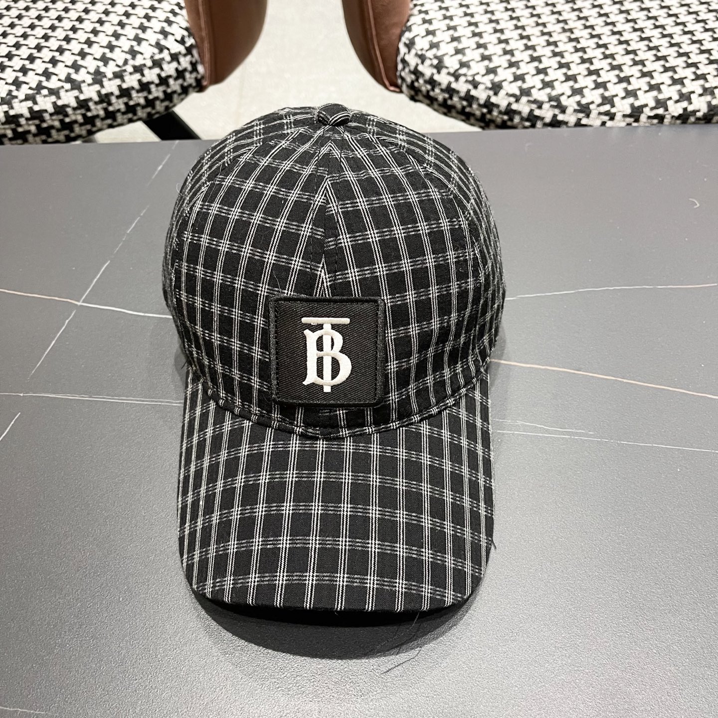  【巴宝莉BURBERRY】男女同款英伦风经典格子棒球帽
2025新款棉麻鸭舌帽遮阳透气品脸小