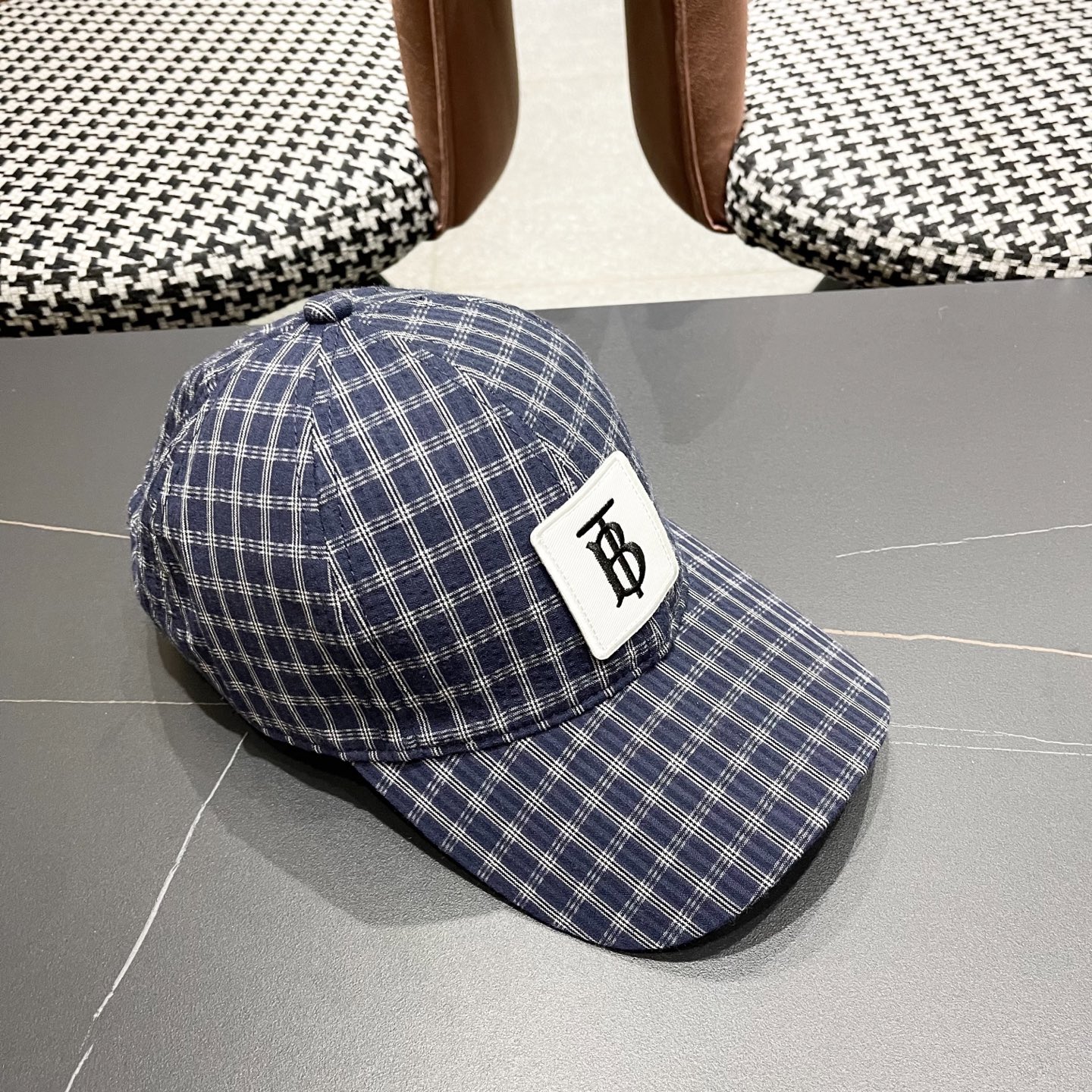  【巴宝莉BURBERRY】男女同款英伦风经典格子棒球帽
2025新款棉麻鸭舌帽遮阳透气品脸小