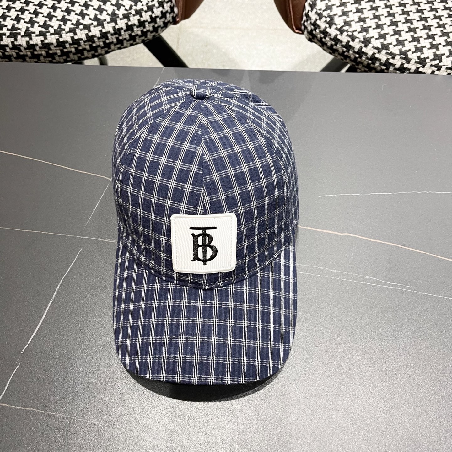  【巴宝莉BURBERRY】男女同款英伦风经典格子棒球帽
2025新款棉麻鸭舌帽遮阳透气品脸小