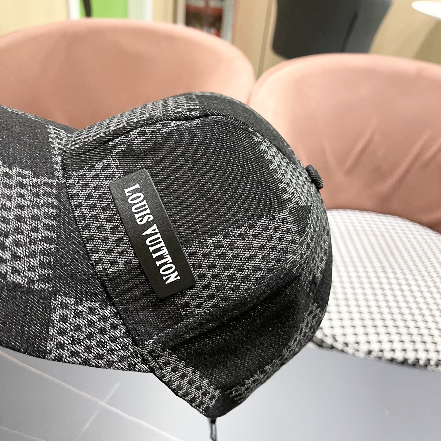  Lv路易威登2025春夏新款简约棒球帽男女情侣款时尚百
搭休闲户外遮阳鸭舌