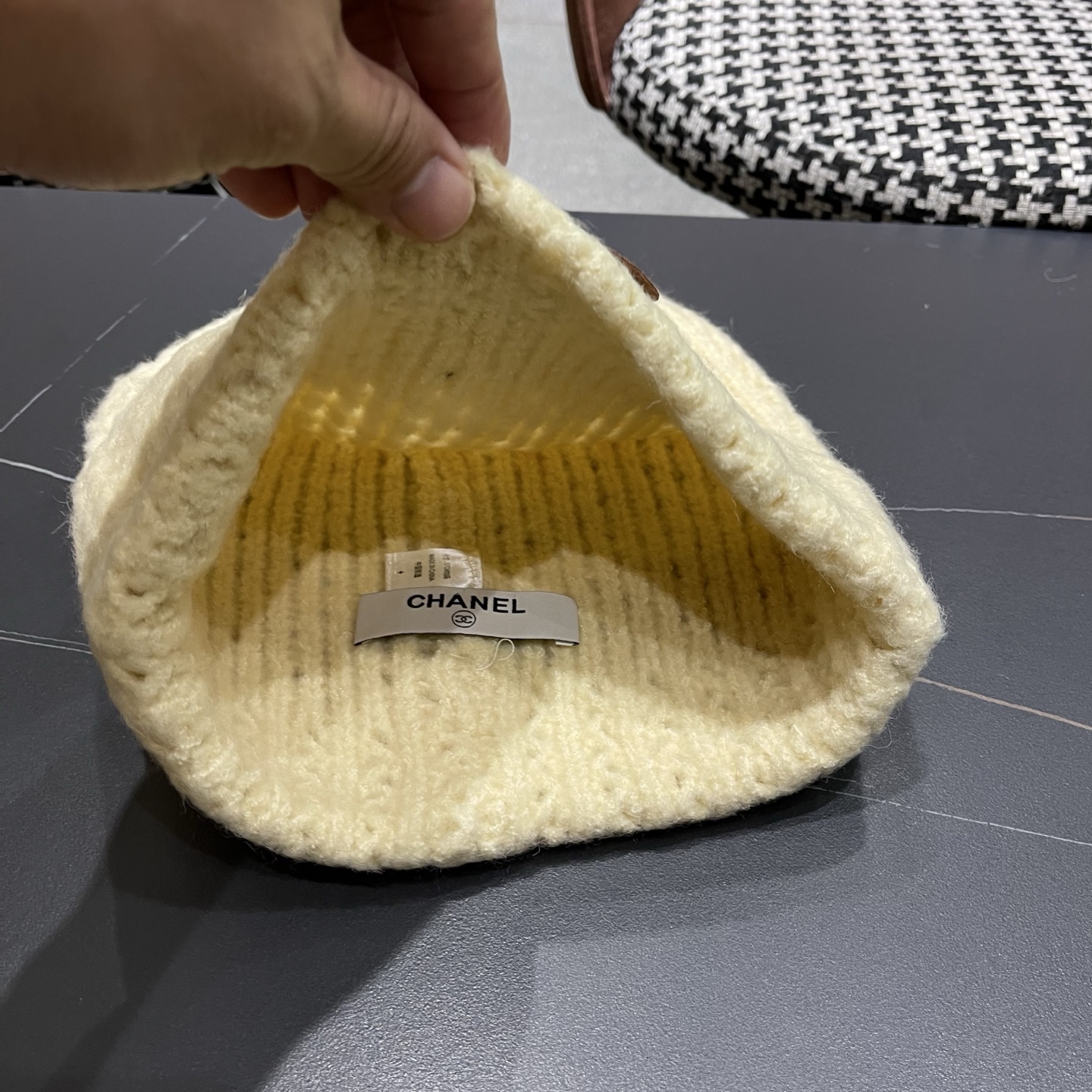  Chanel官网品质香奈儿2025秋冬网红时尚博主推荐款毛线帽，小红书爆款，手感超柔软舒适的针织线帽，