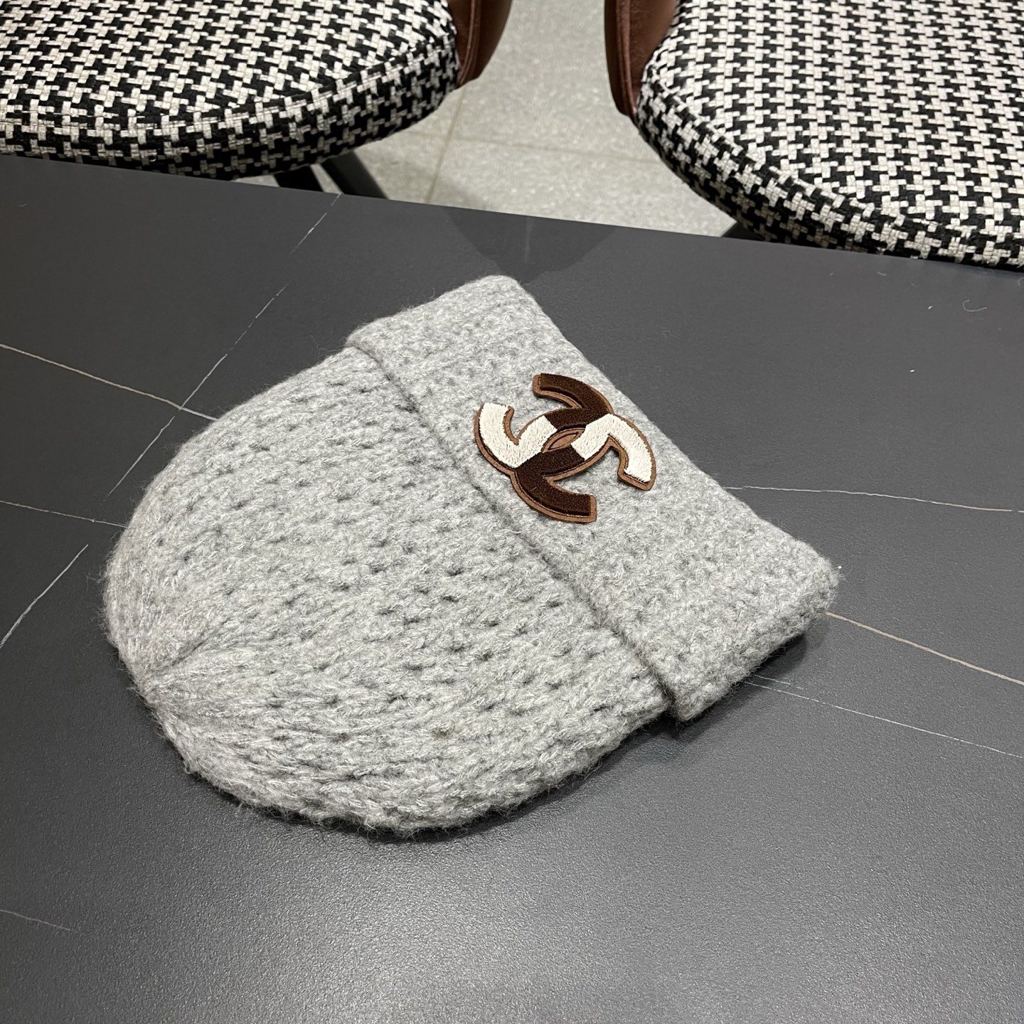  Chanel官网品质香奈儿2025秋冬网红时尚博主推荐款毛线帽，小红书爆款，手感超柔软舒适的针织线帽，