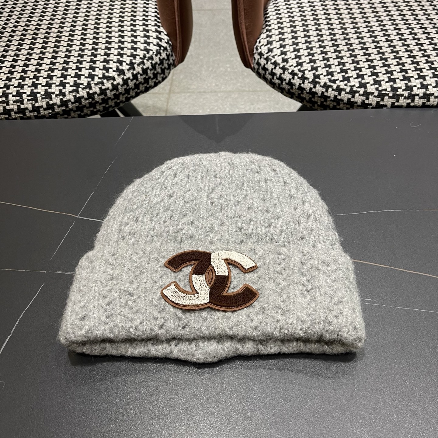  Chanel官网品质香奈儿2025秋冬网红时尚博主推荐款毛线帽，小红书爆款，手感超柔软舒适的针织线帽，
