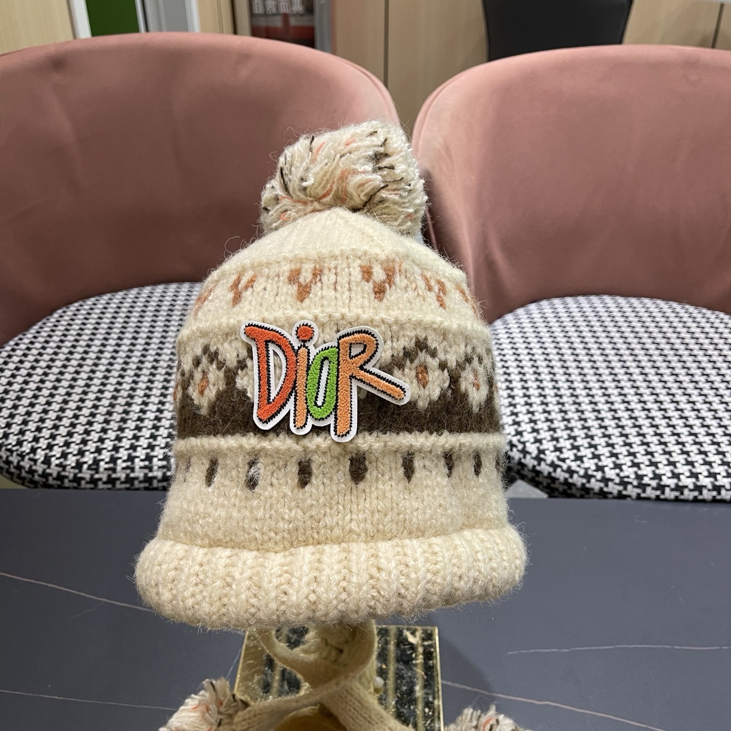  👒迪奥Dior👒 秋冬季民族风绒球针织毛线帽子女显脸小护耳保暖防寒包头雷锋帽子