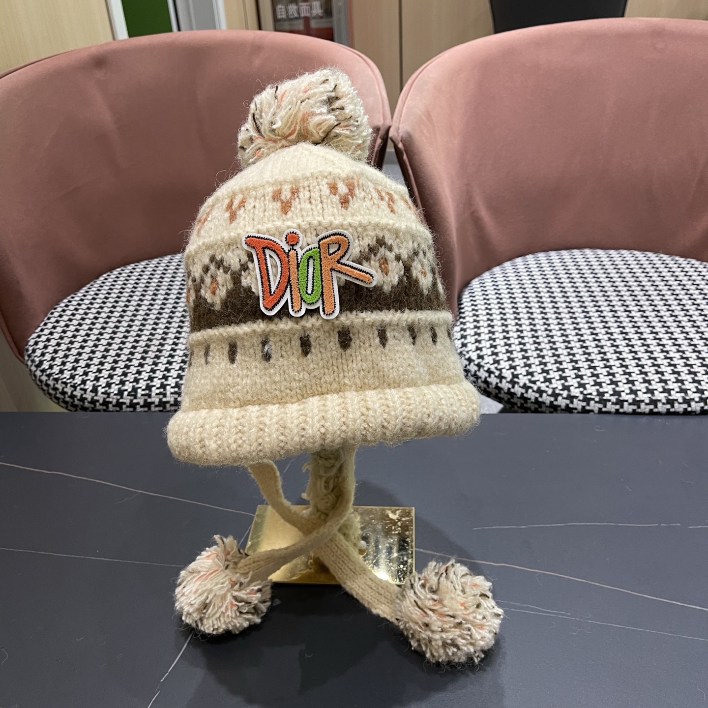  👒迪奥Dior👒 秋冬季民族风绒球针织毛线帽子女显脸小护耳保暖防寒包头雷锋帽子