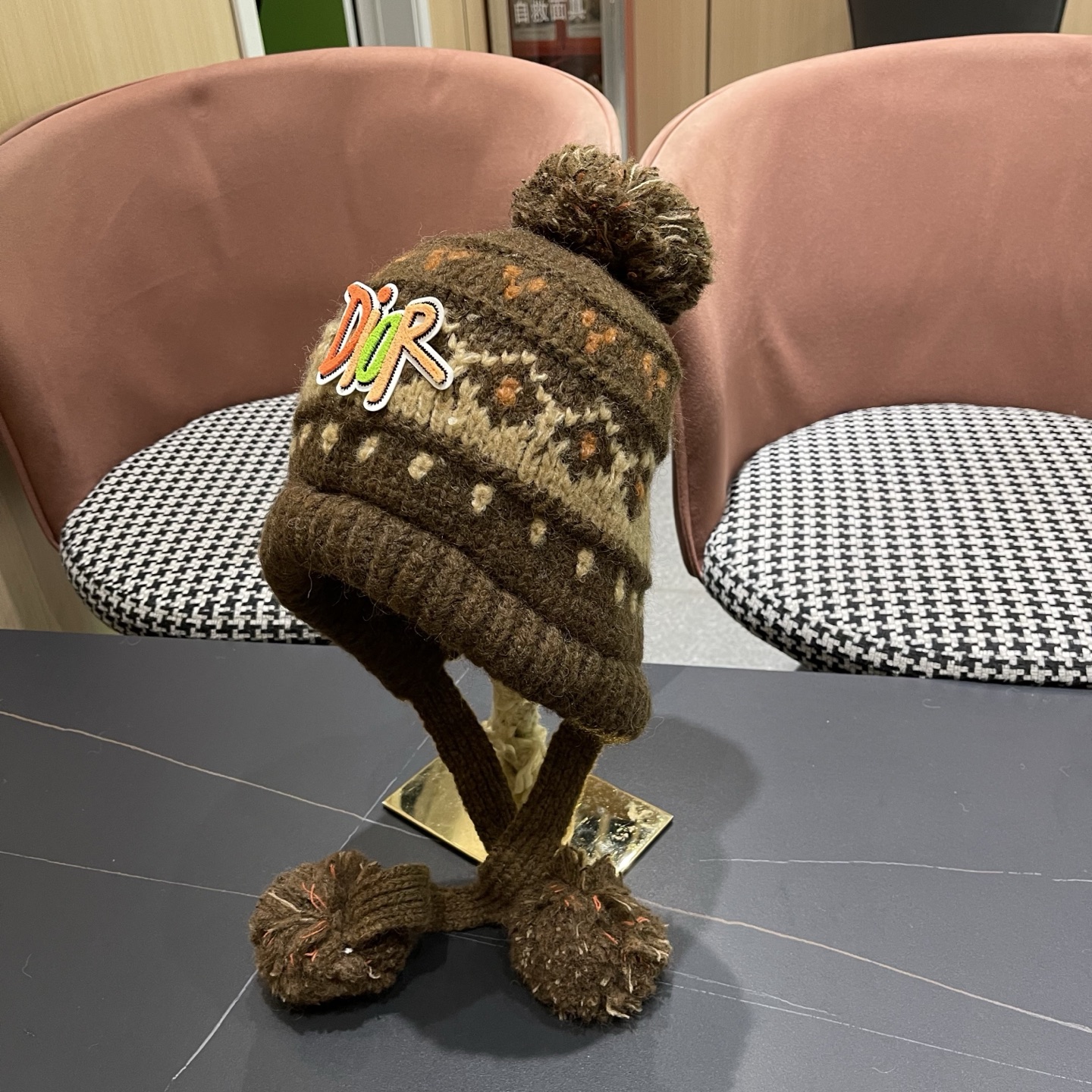  👒迪奥Dior👒 秋冬季民族风绒球针织毛线帽子女显脸小护耳保暖防寒包头雷锋帽子