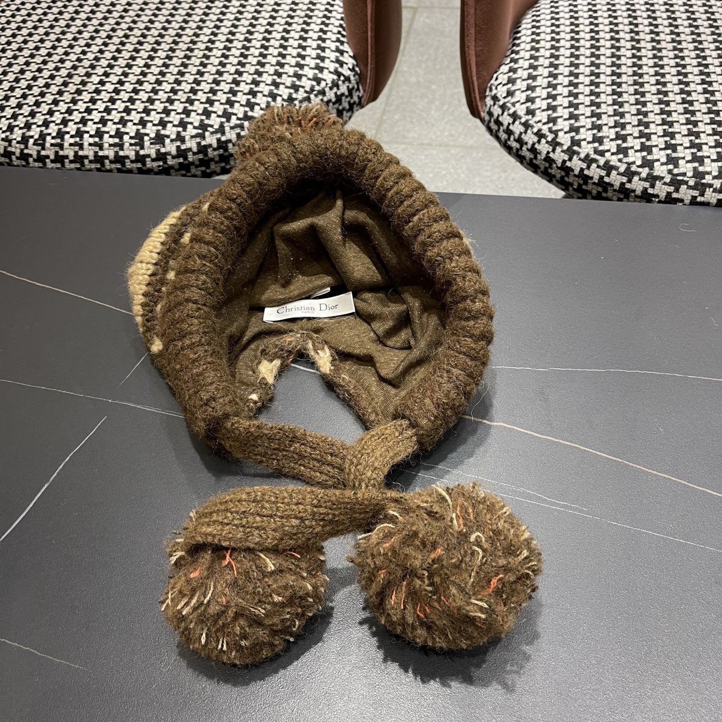  👒迪奥Dior👒 秋冬季民族风绒球针织毛线帽子女显脸小护耳保暖防寒包头雷锋帽子