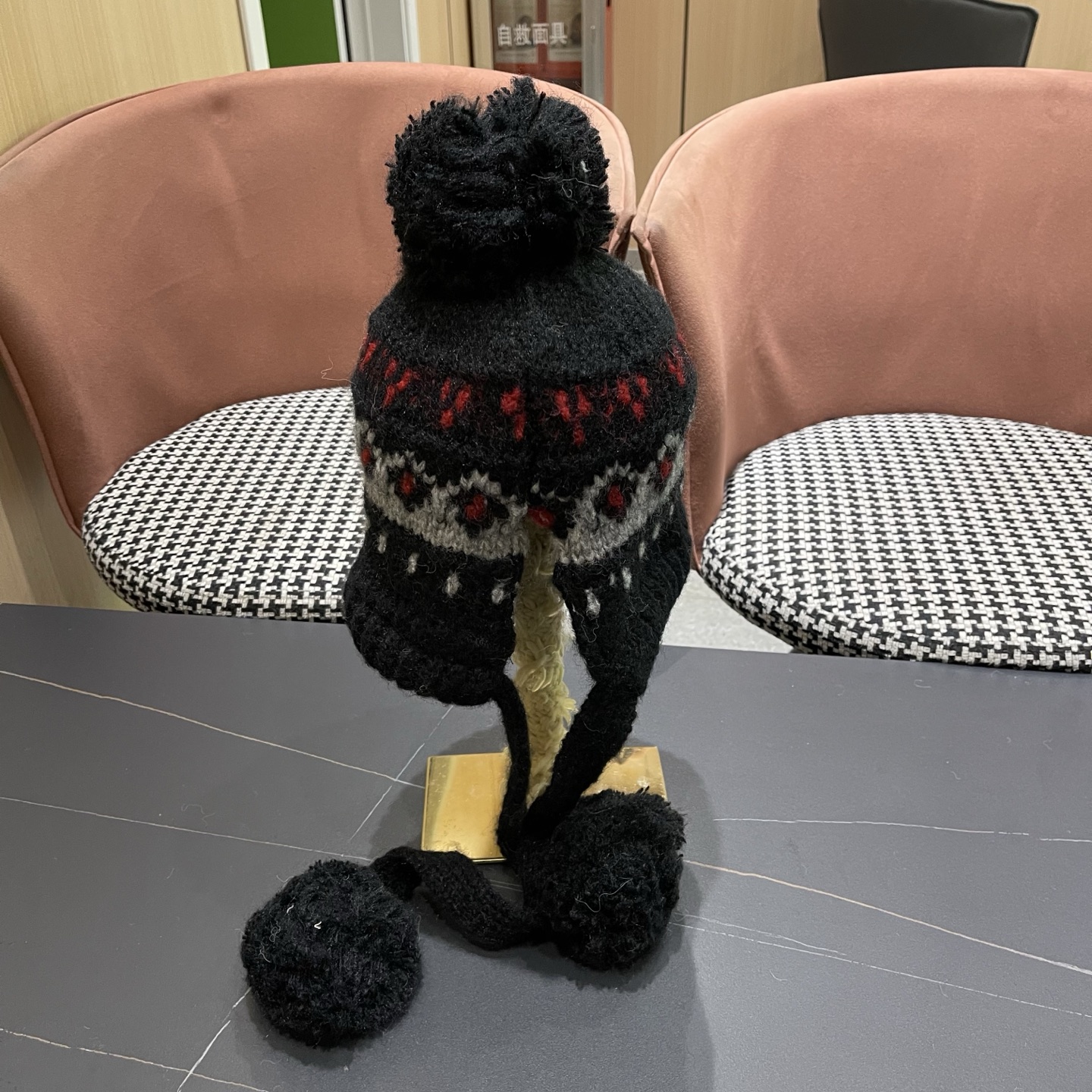  👒迪奥Dior👒 秋冬季民族风绒球针织毛线帽子女显脸小护耳保暖防寒包头雷锋帽子