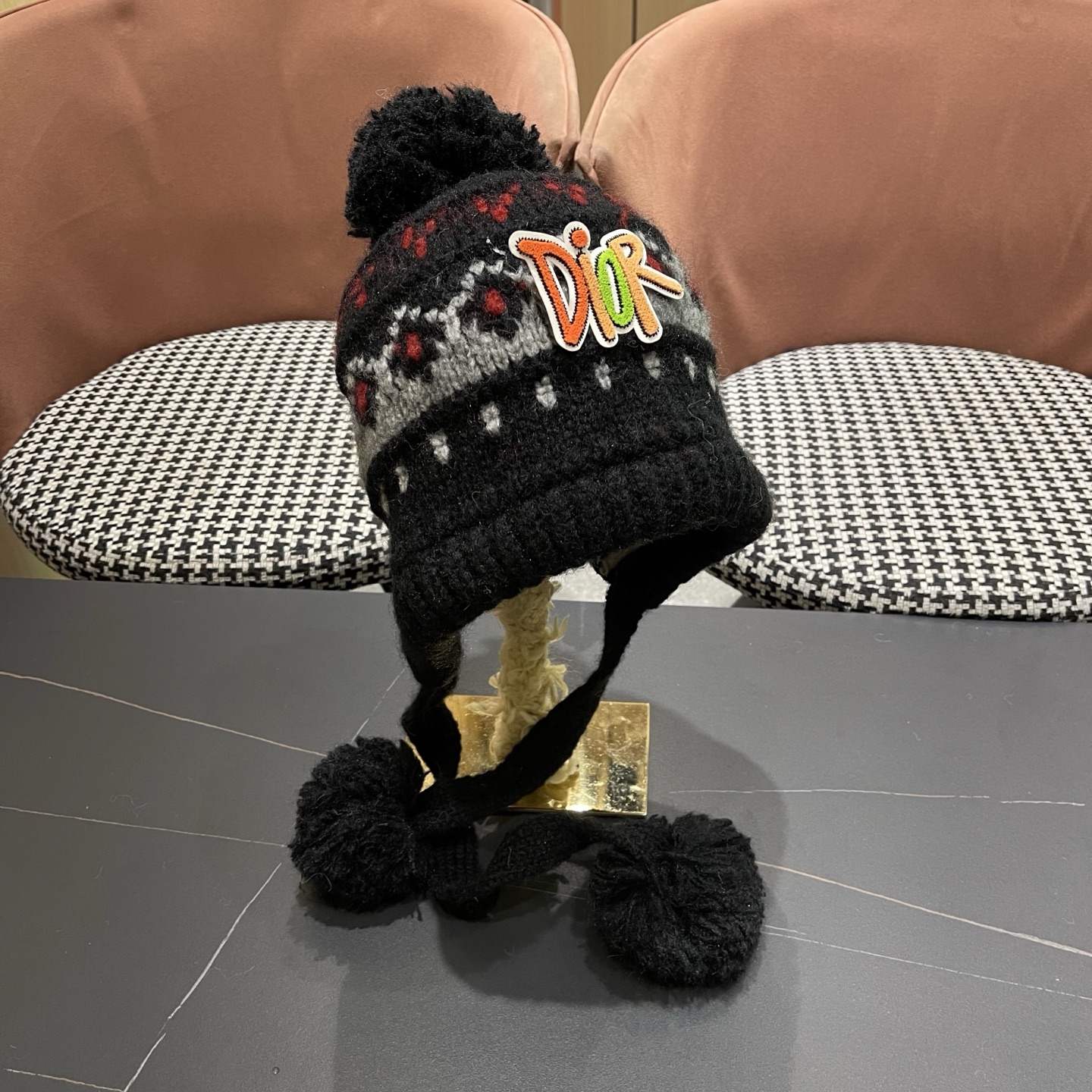  👒迪奥Dior👒 秋冬季民族风绒球针织毛线帽子女显脸小护耳保暖防寒包头雷锋帽子