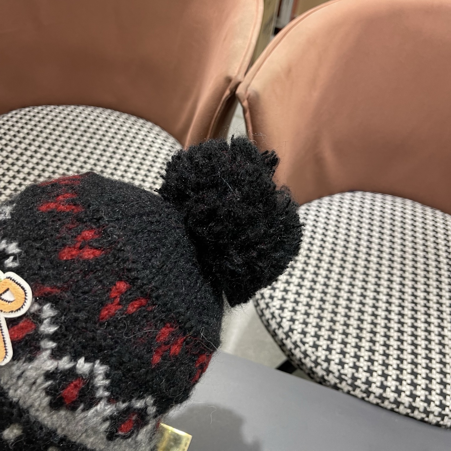  👒迪奥Dior👒 秋冬季民族风绒球针织毛线帽子女显脸小护耳保暖防寒包头雷锋帽子