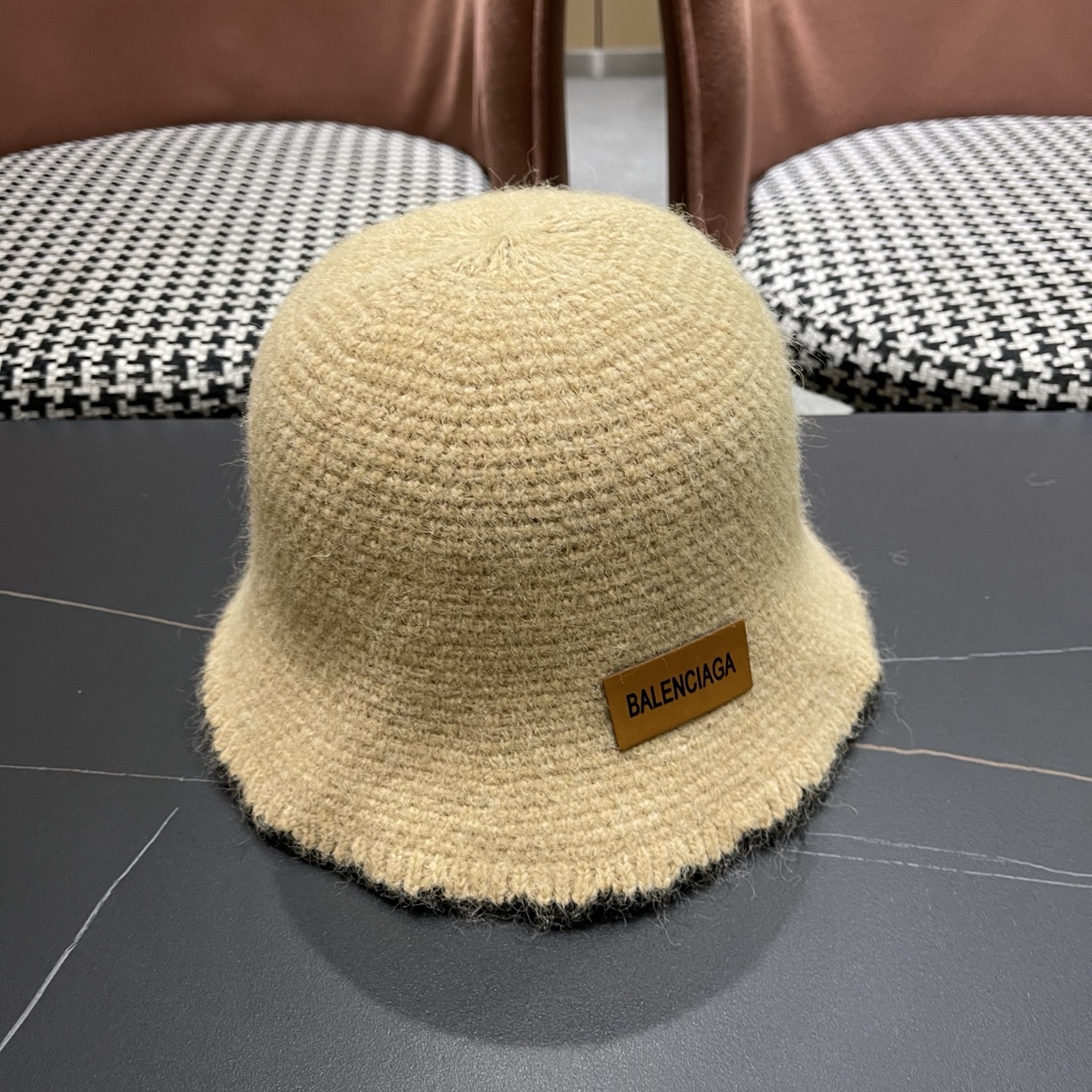  BALENCIAGA巴黎世家女童针织帽新款花朵毛线帽秋冬季韩版可爱显脸小水桶帽保暖帽