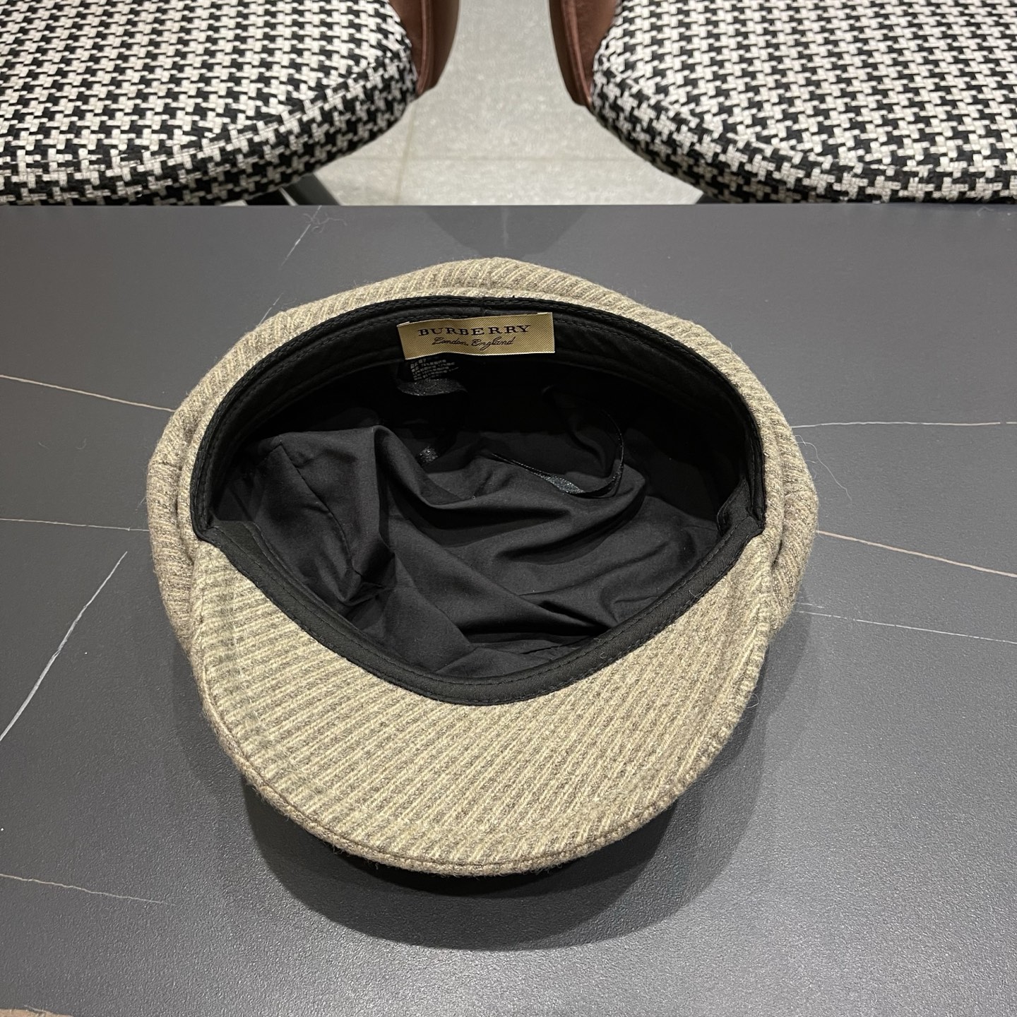  巴宝莉Burberry秋冬贝雷帽兔毛八角帽，时尚配饰，保暖百搭潮牌