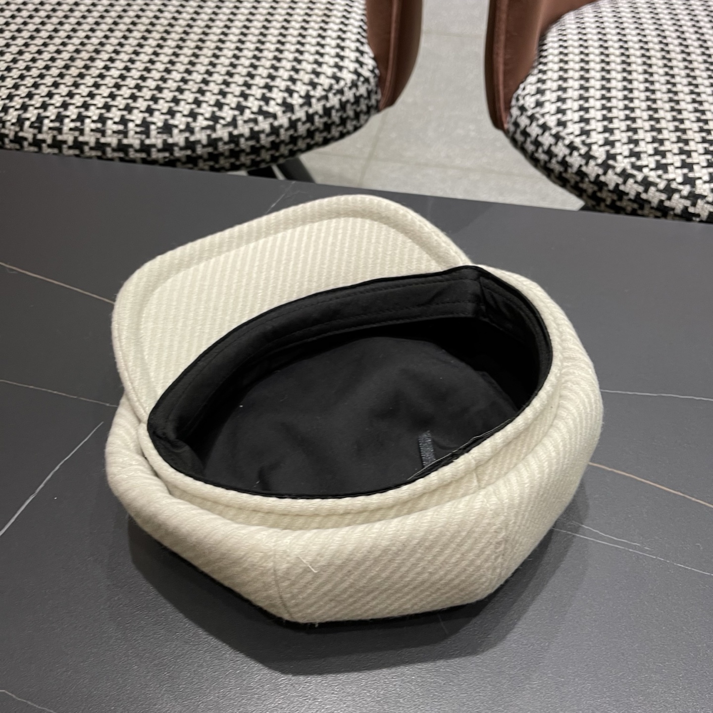  巴宝莉Burberry秋冬贝雷帽兔毛八角帽，时尚配饰，保暖百搭潮牌