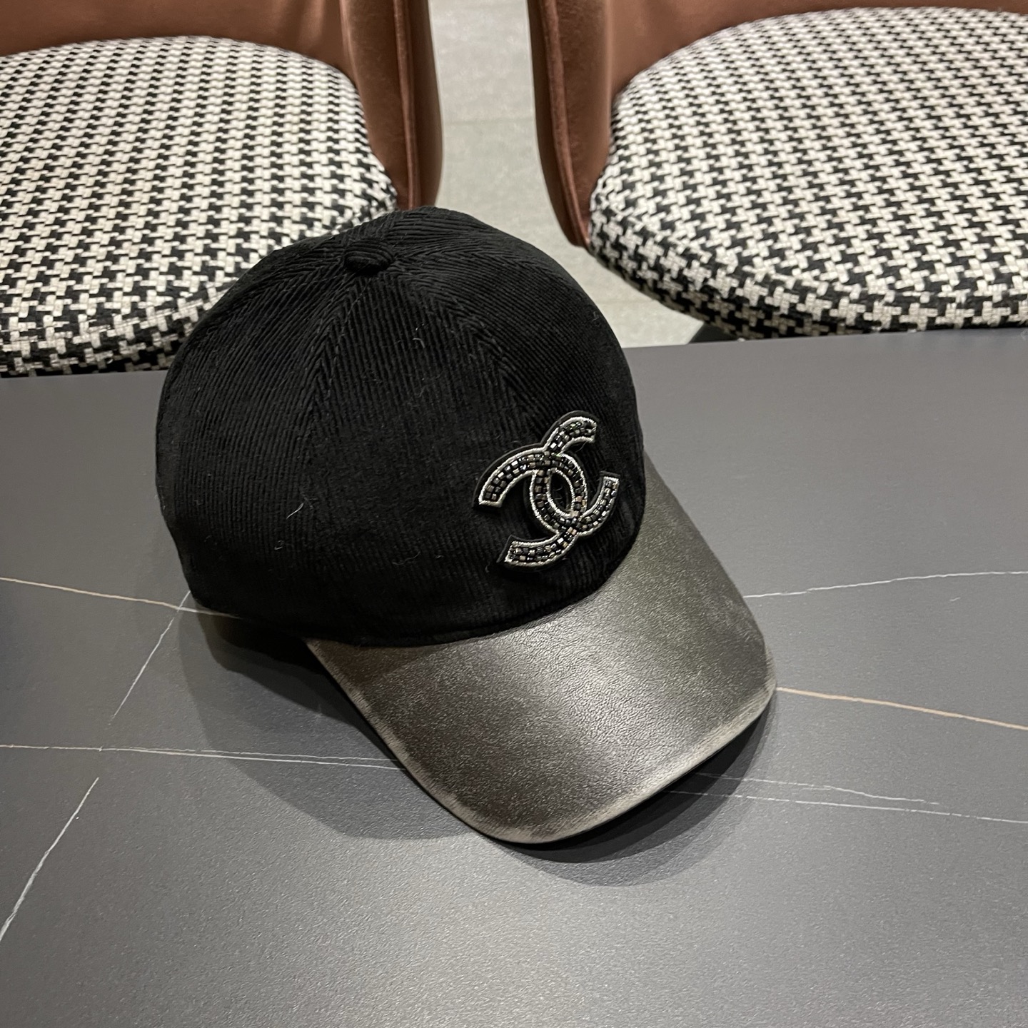  Chanel香奈儿复古灯芯绒棒球帽子女休闲时尚宽帽檐秋冬纯色百搭PU皮檐鸭舌帽男