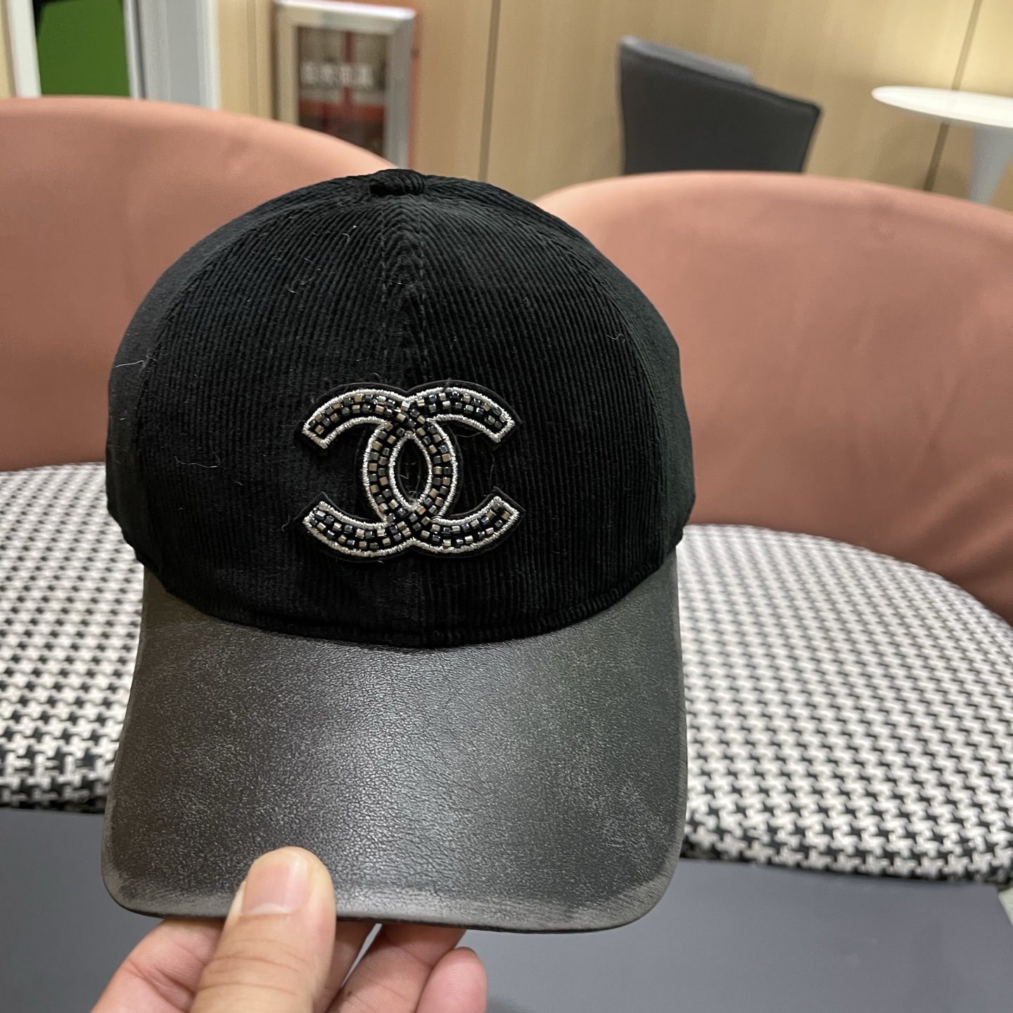  Chanel香奈儿复古灯芯绒棒球帽子女休闲时尚宽帽檐秋冬纯色百搭PU皮檐鸭舌帽男