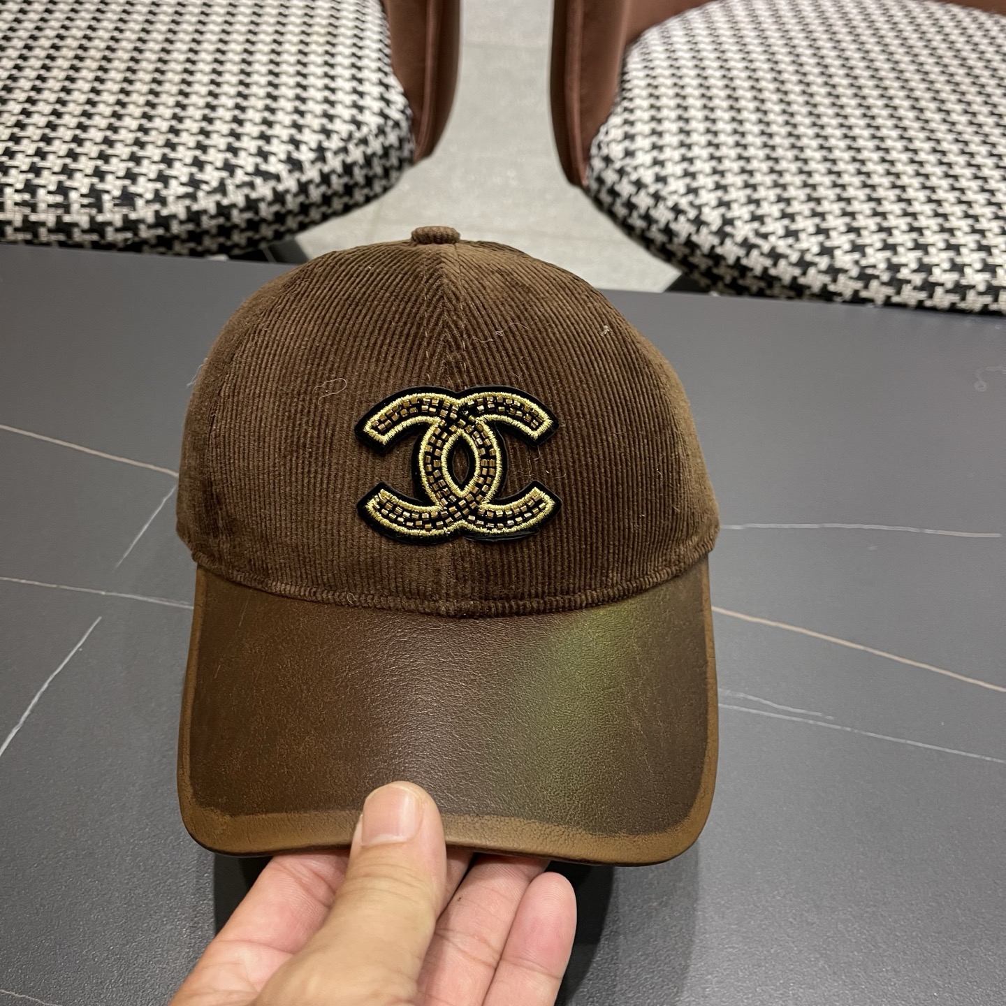  Chanel香奈儿复古灯芯绒棒球帽子女休闲时尚宽帽檐秋冬纯色百搭PU皮檐鸭舌帽男